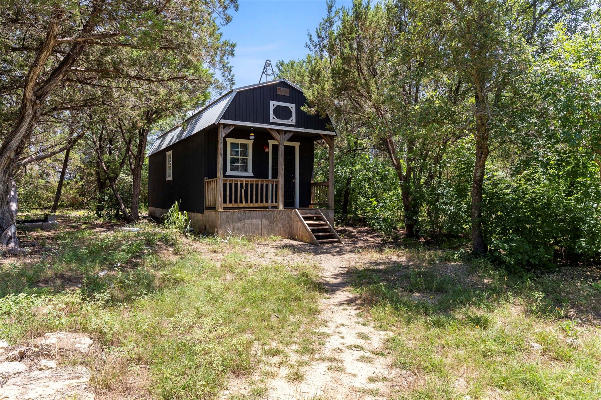 main property photo 19