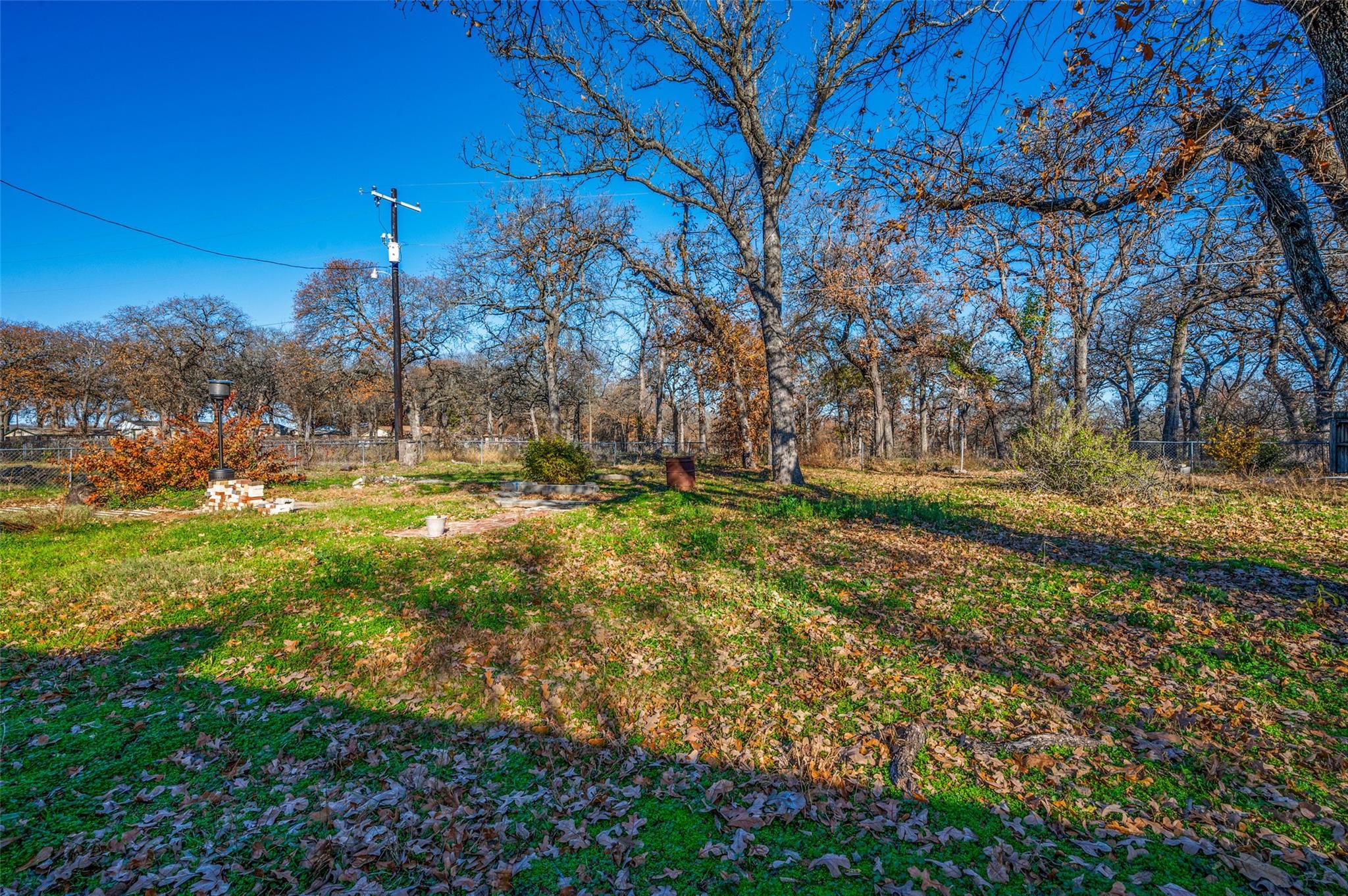 main property photo 23