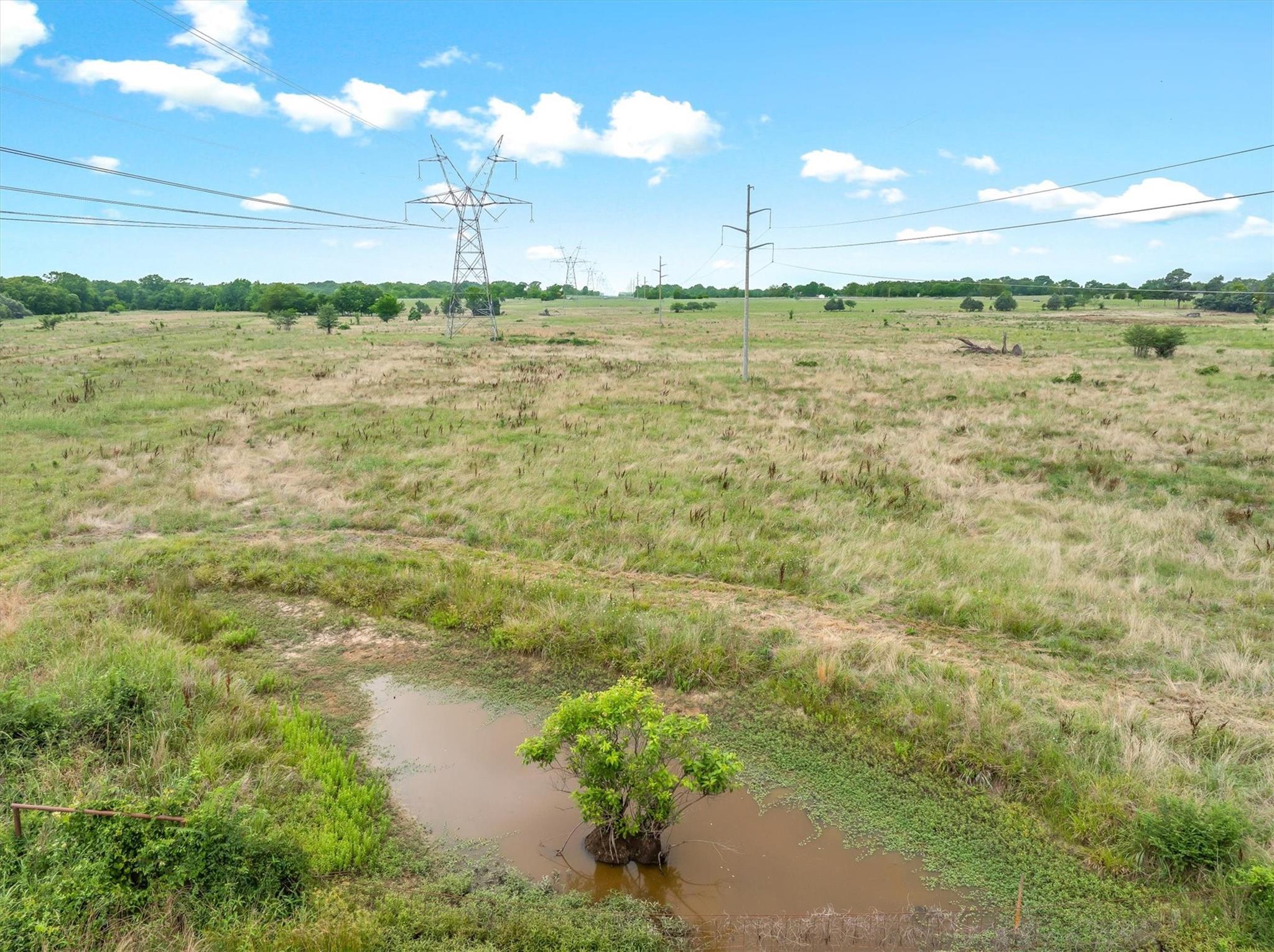 main property photo 11