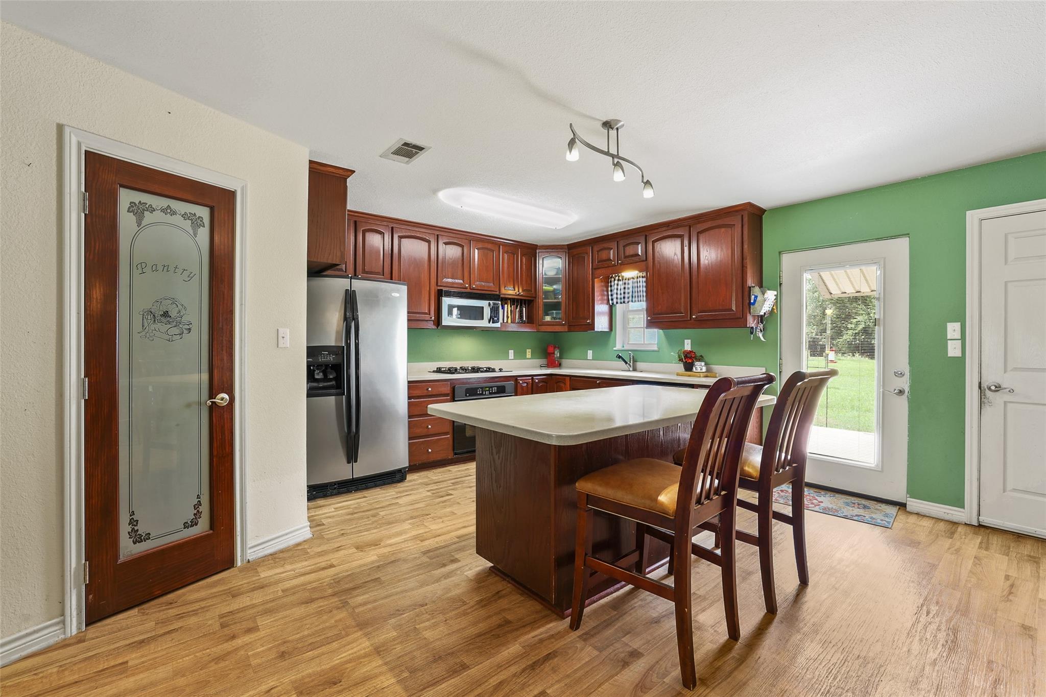 main property photo 19