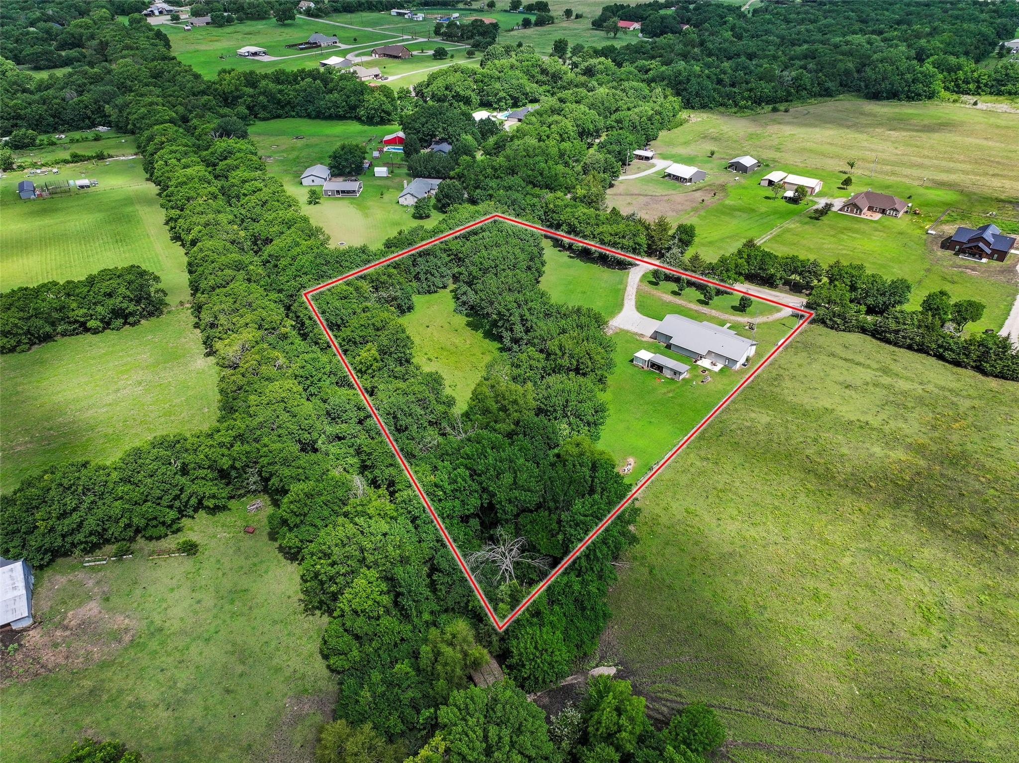 main property photo 32