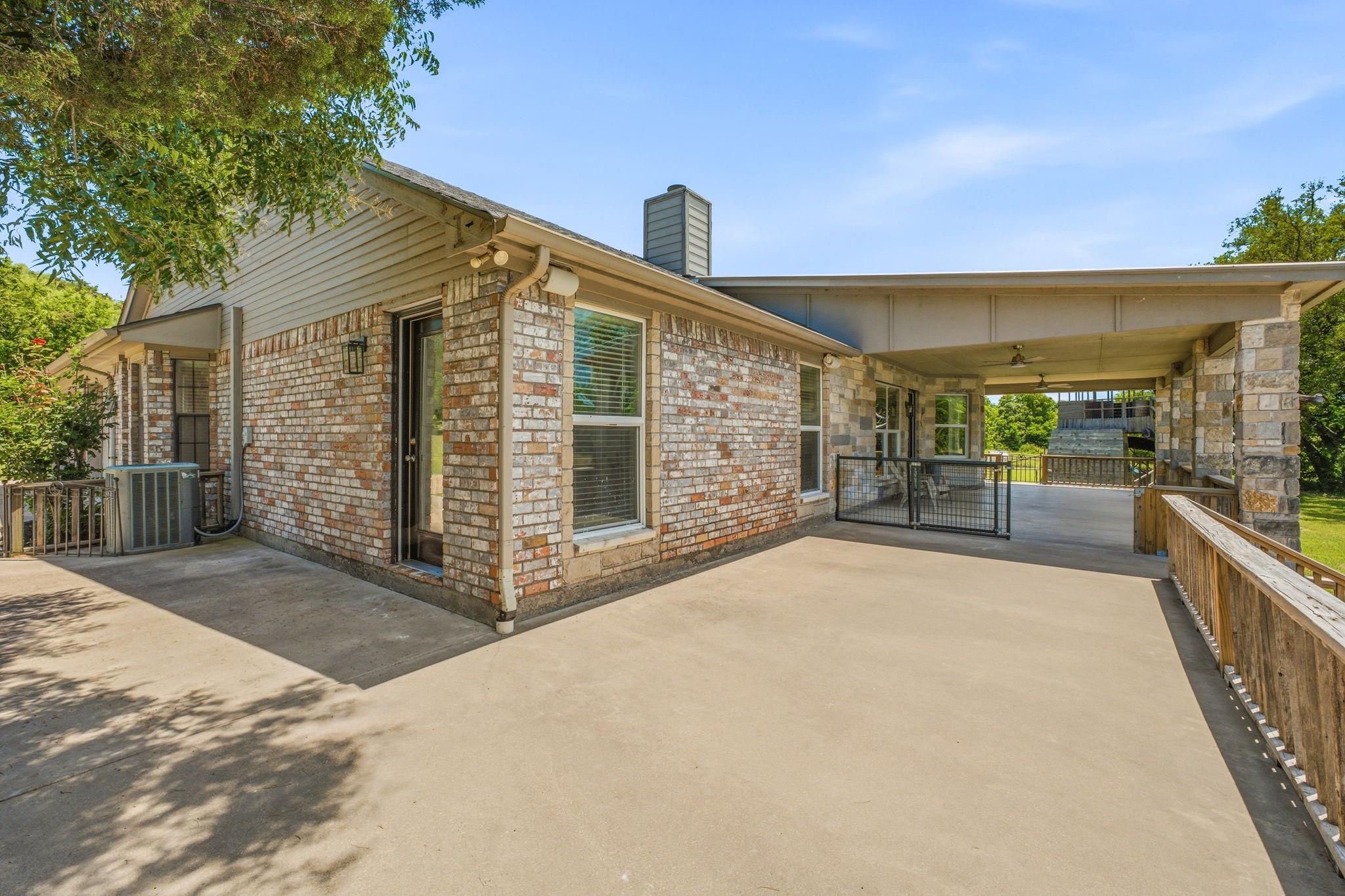 main property photo 26