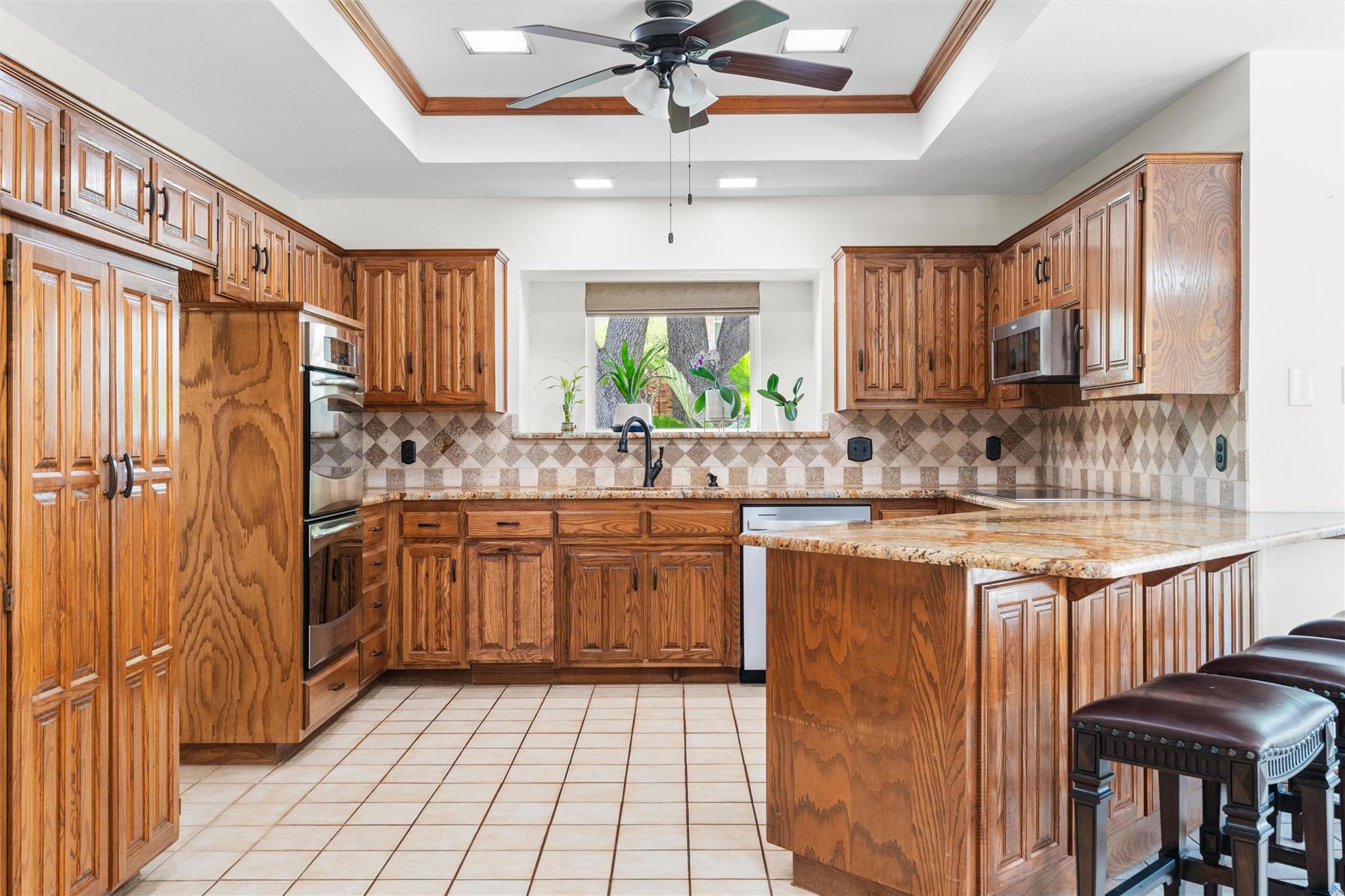 main property photo 12