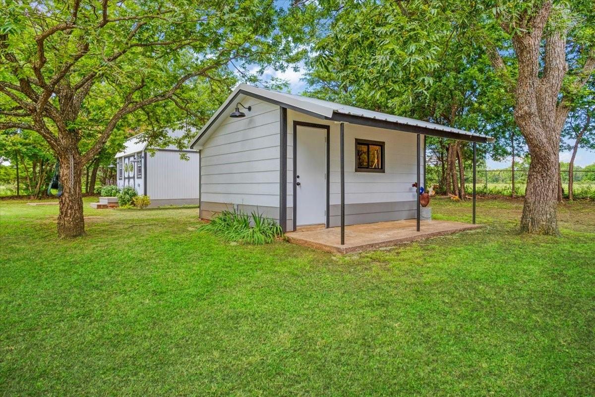 main property photo 36