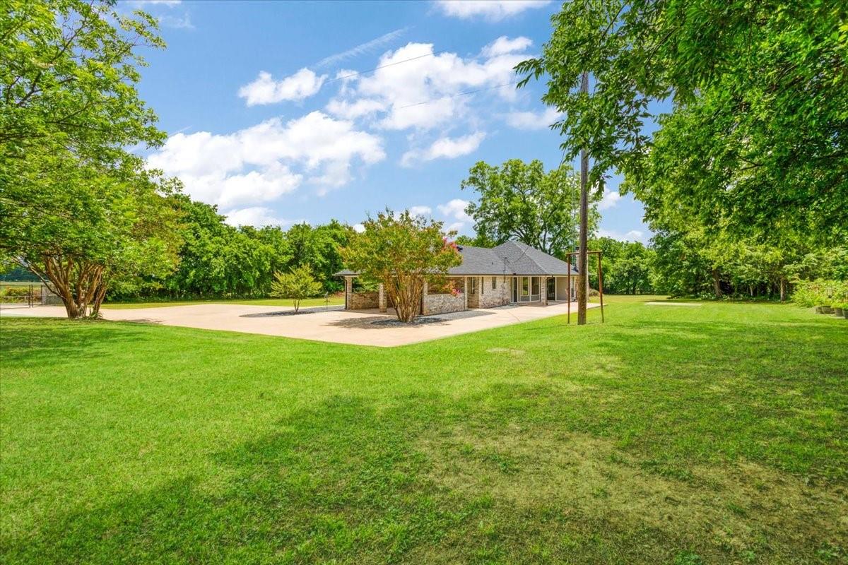 main property photo 7