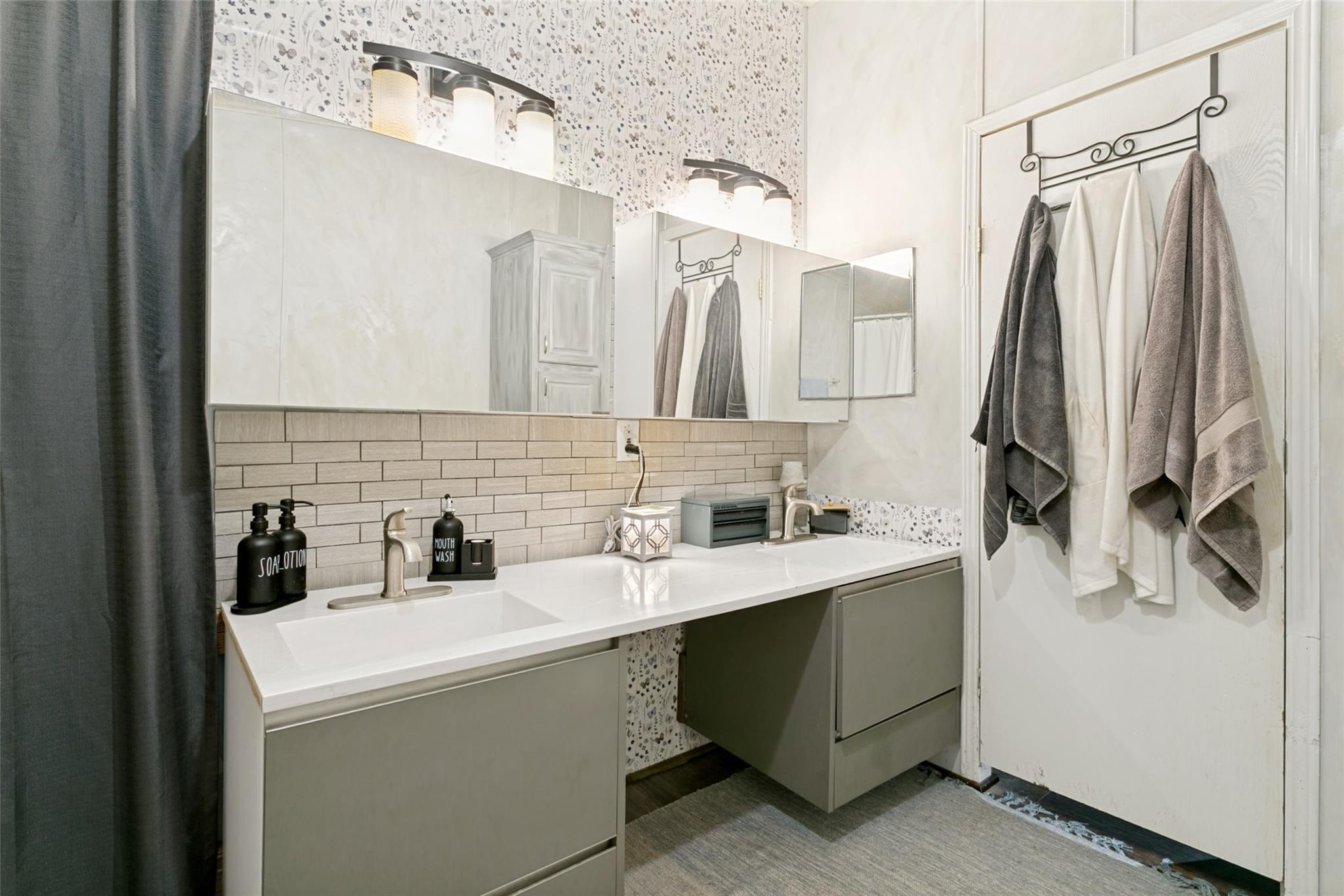 property viewer photo 12