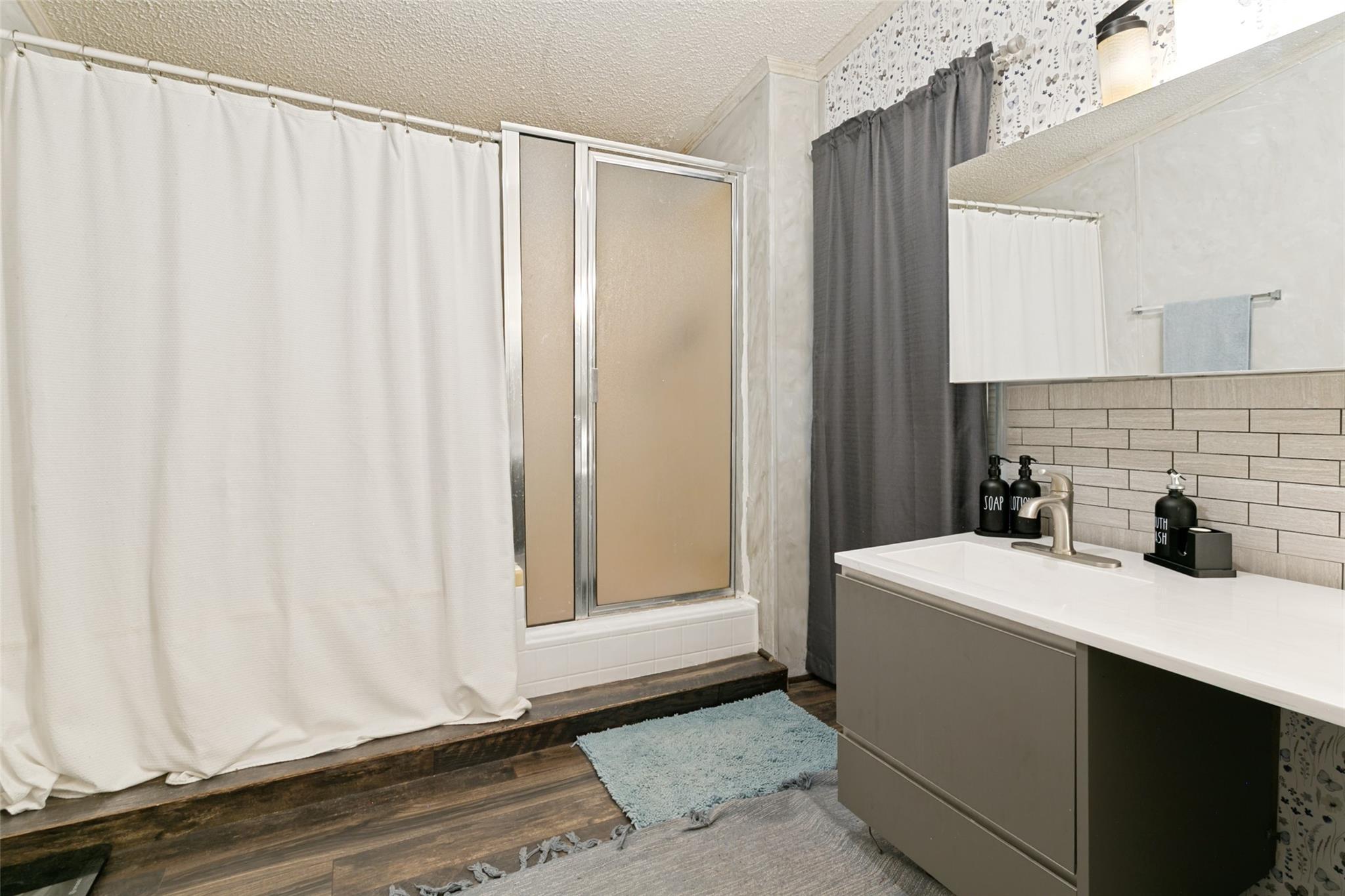 property viewer photo 5