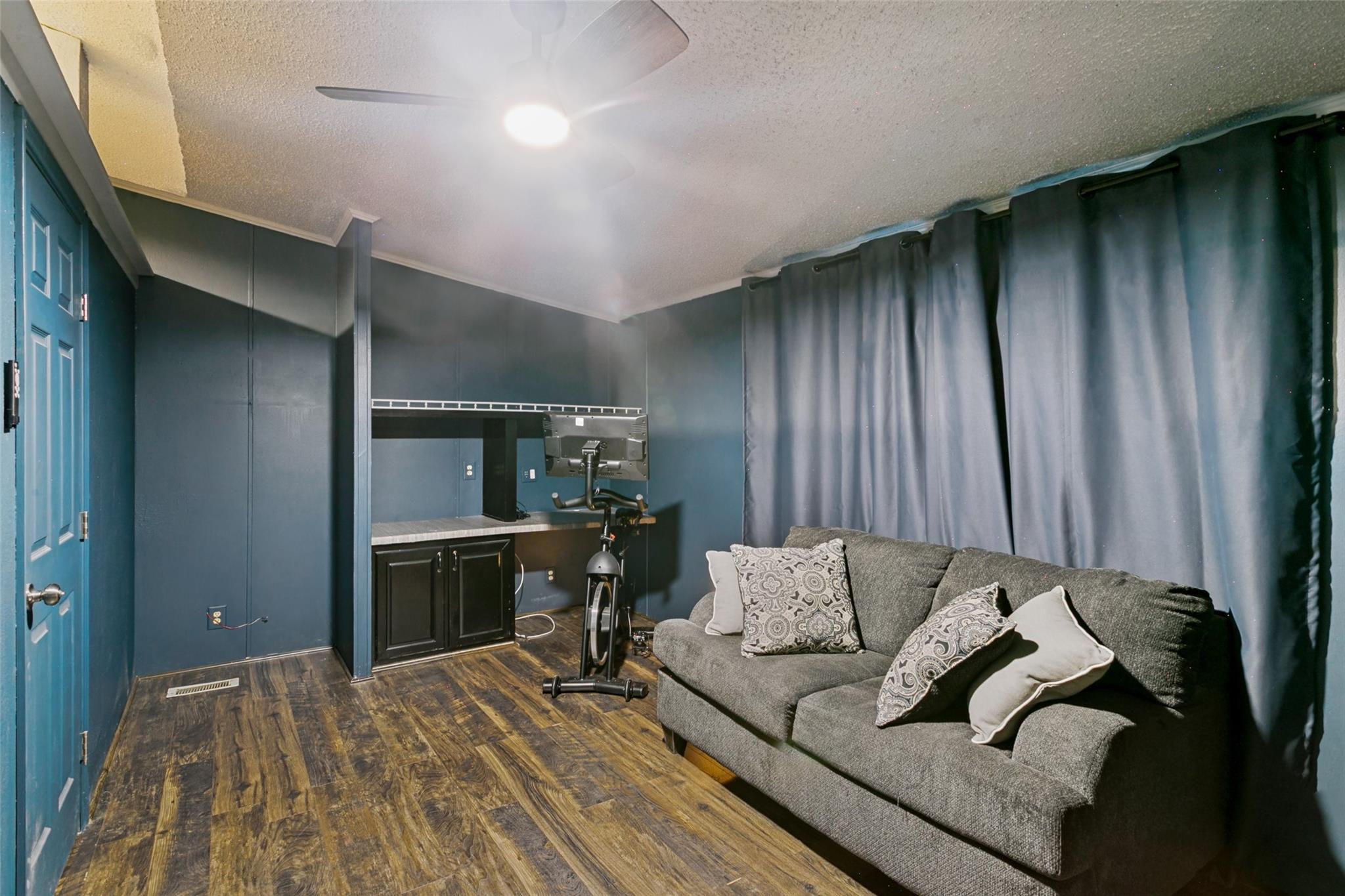 property viewer photo 6