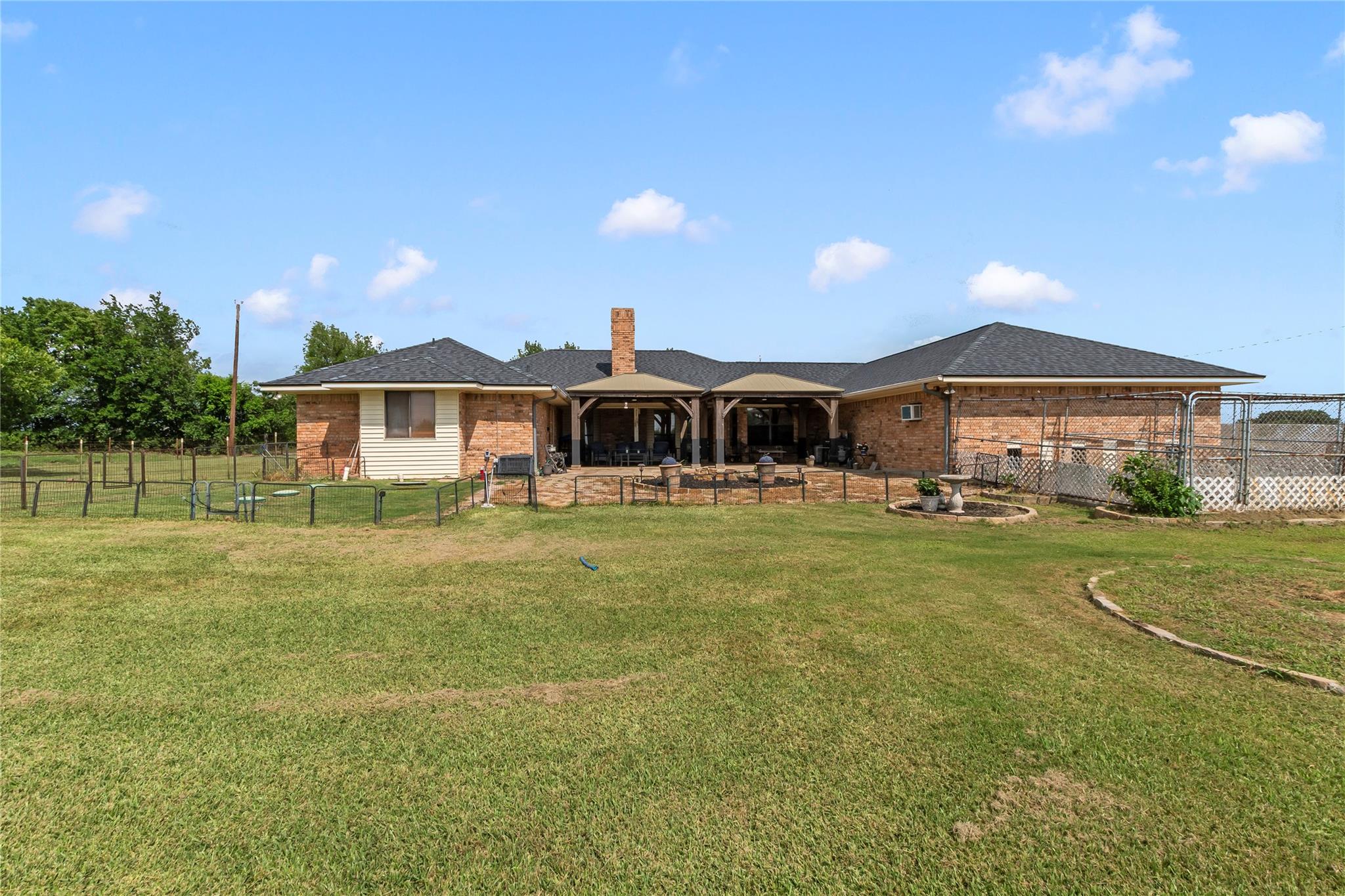 main property photo 21