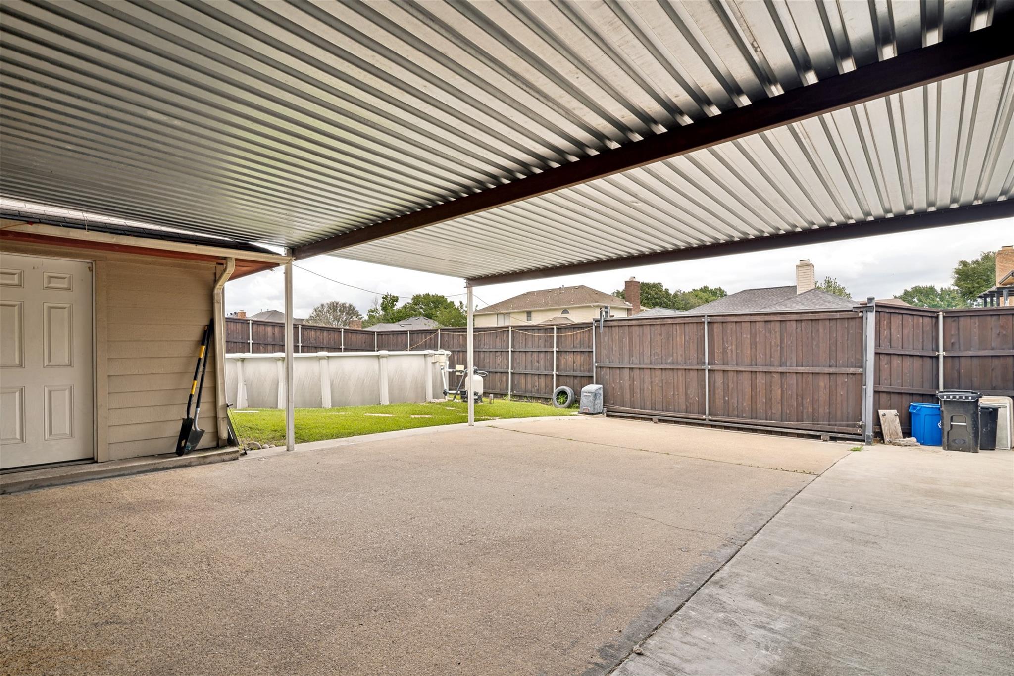 main property photo 19