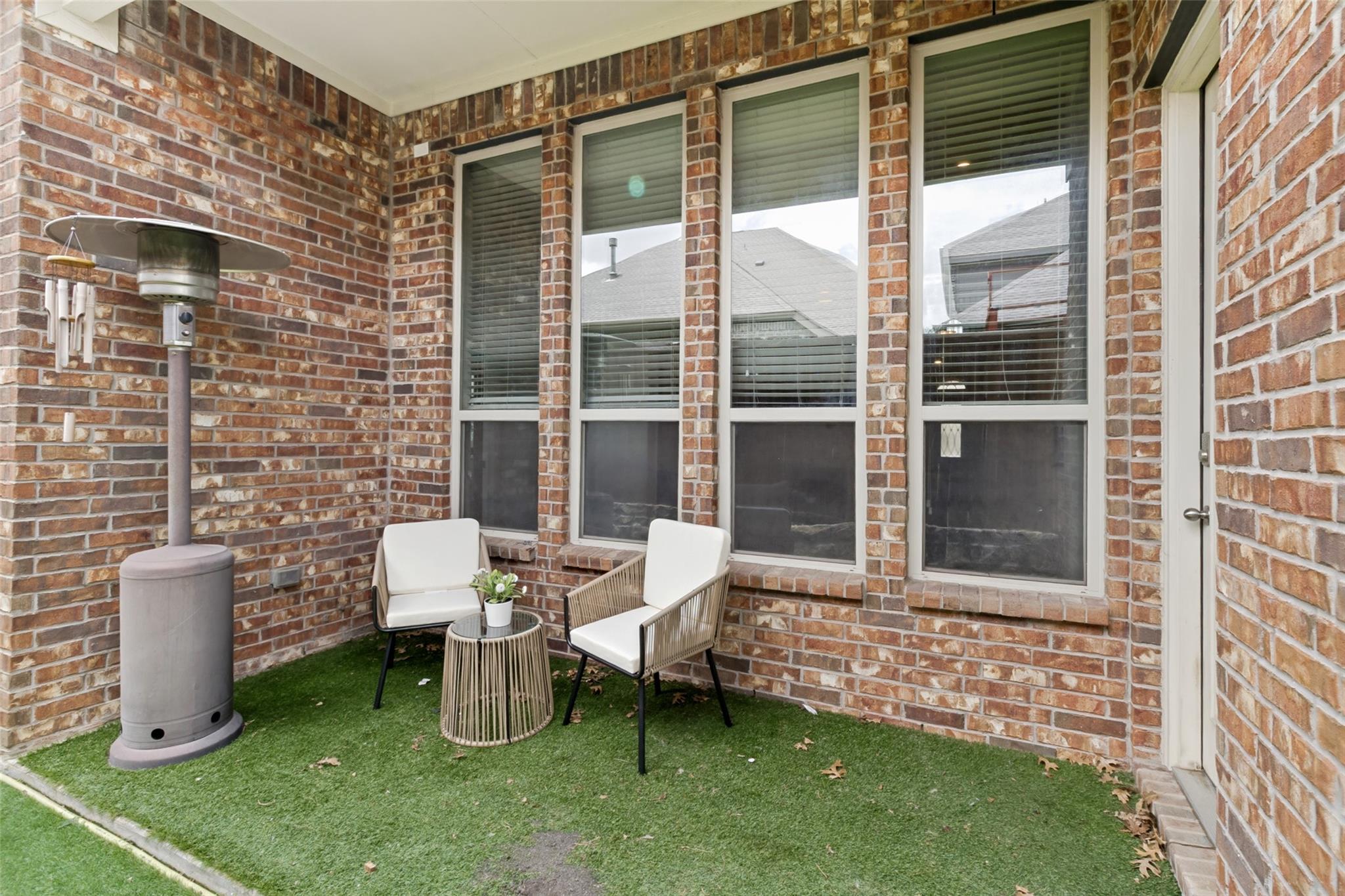 main property photo 30