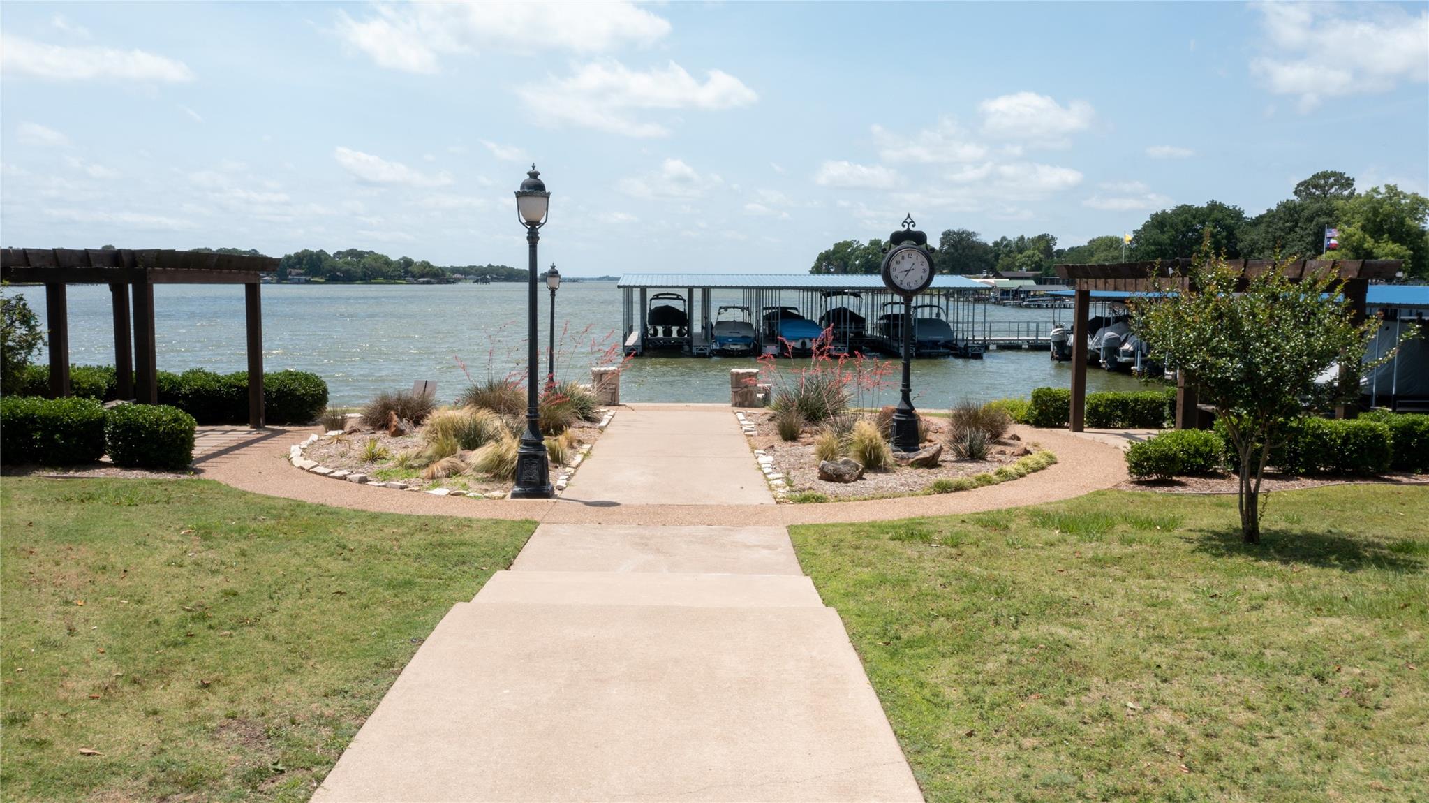 main property photo 34