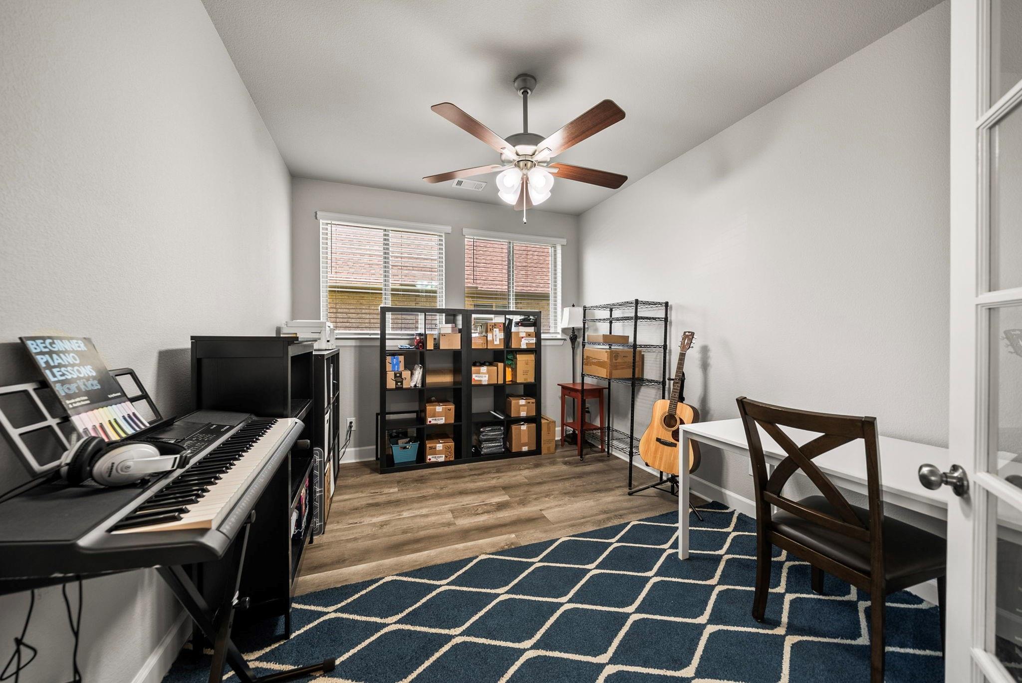 main property photo 6