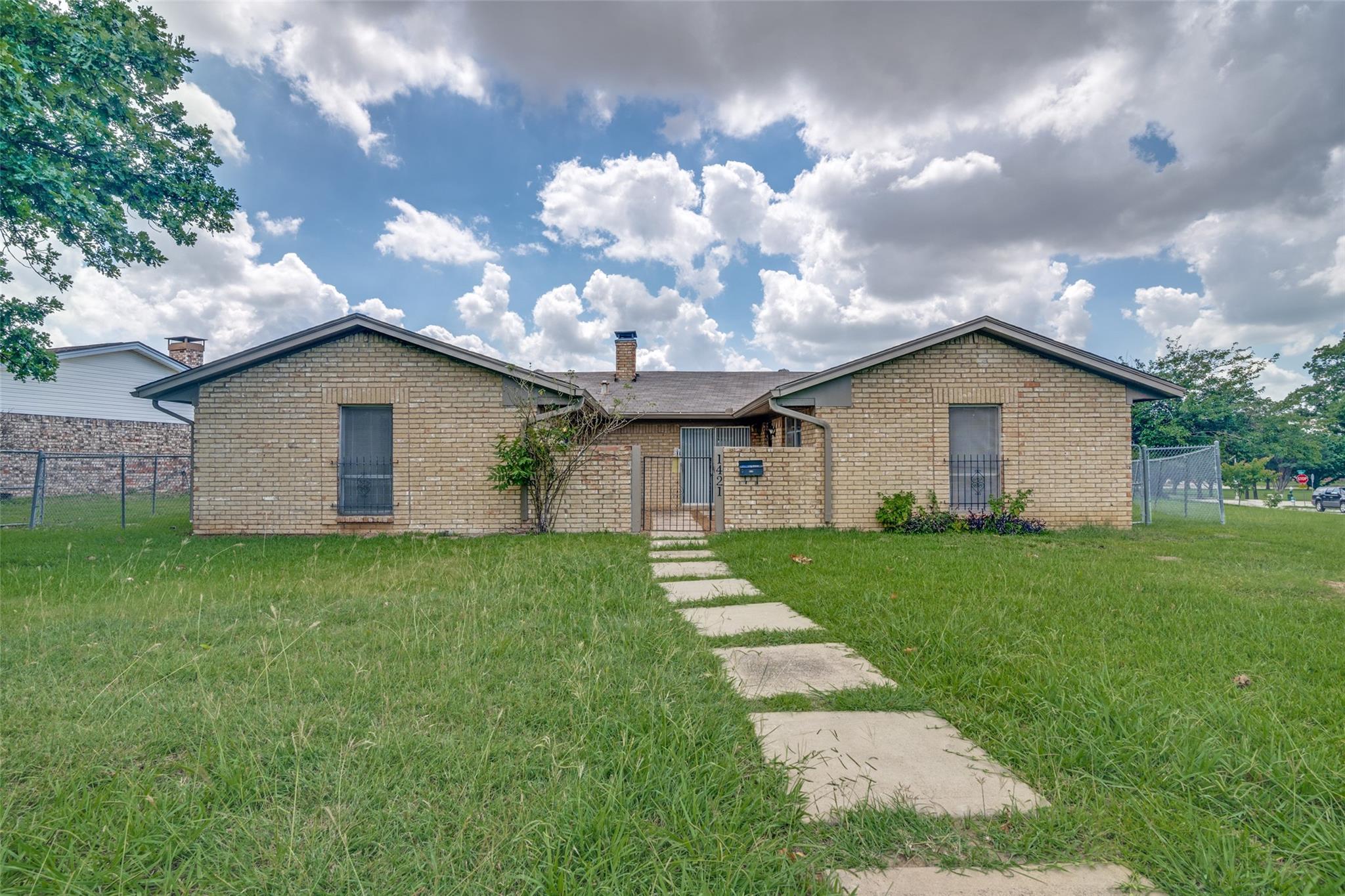 main property photo 1