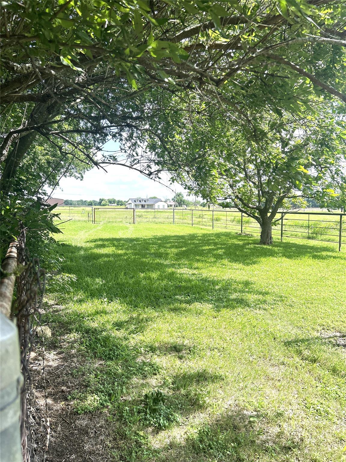 main property photo 19