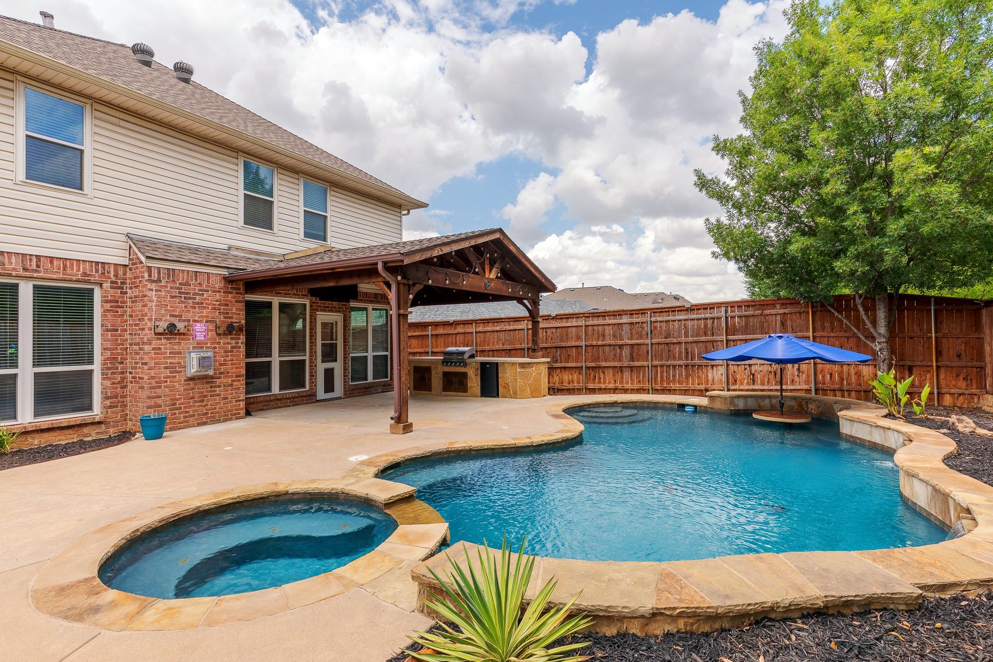 main property photo 34