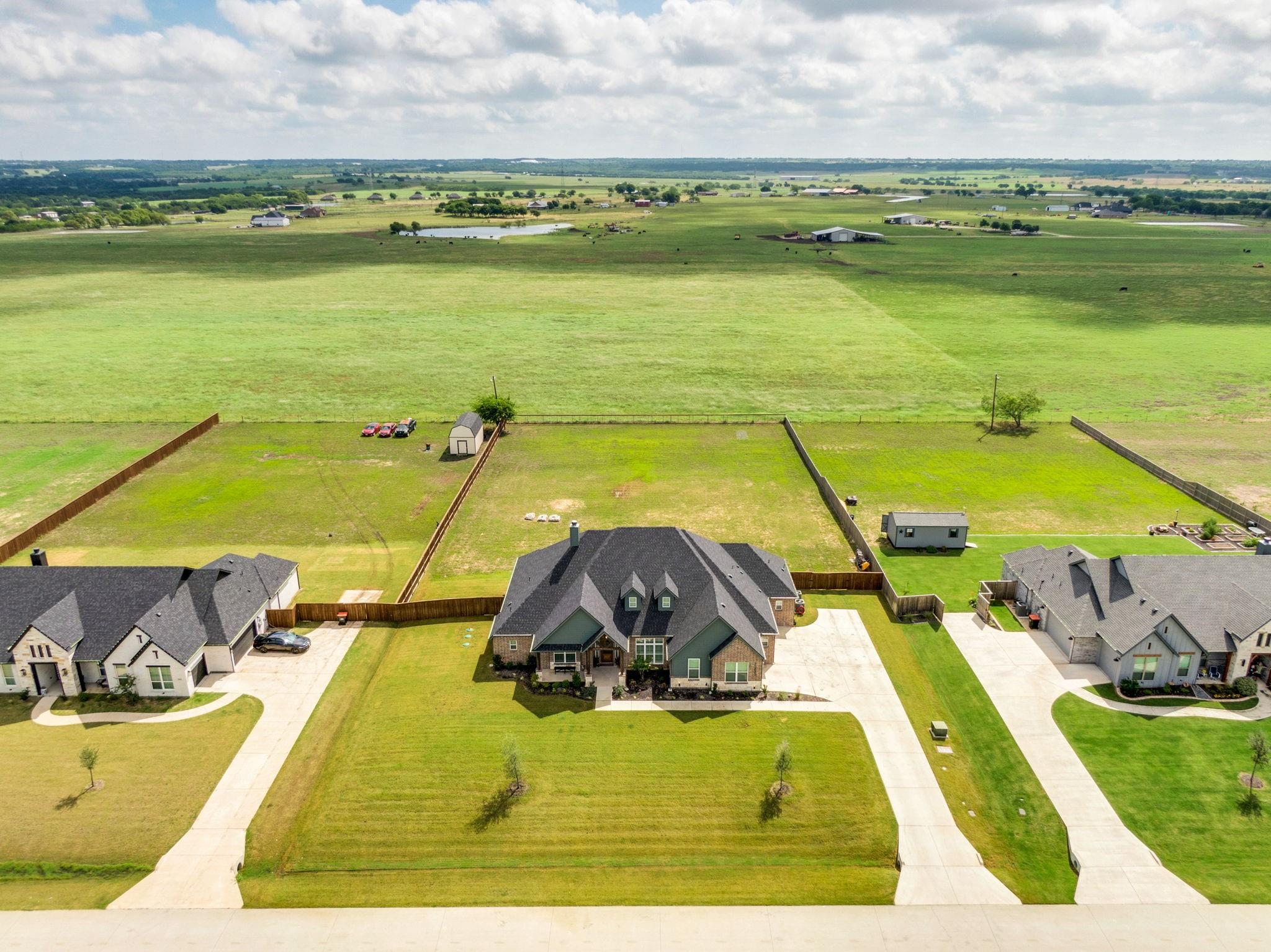 main property photo 36