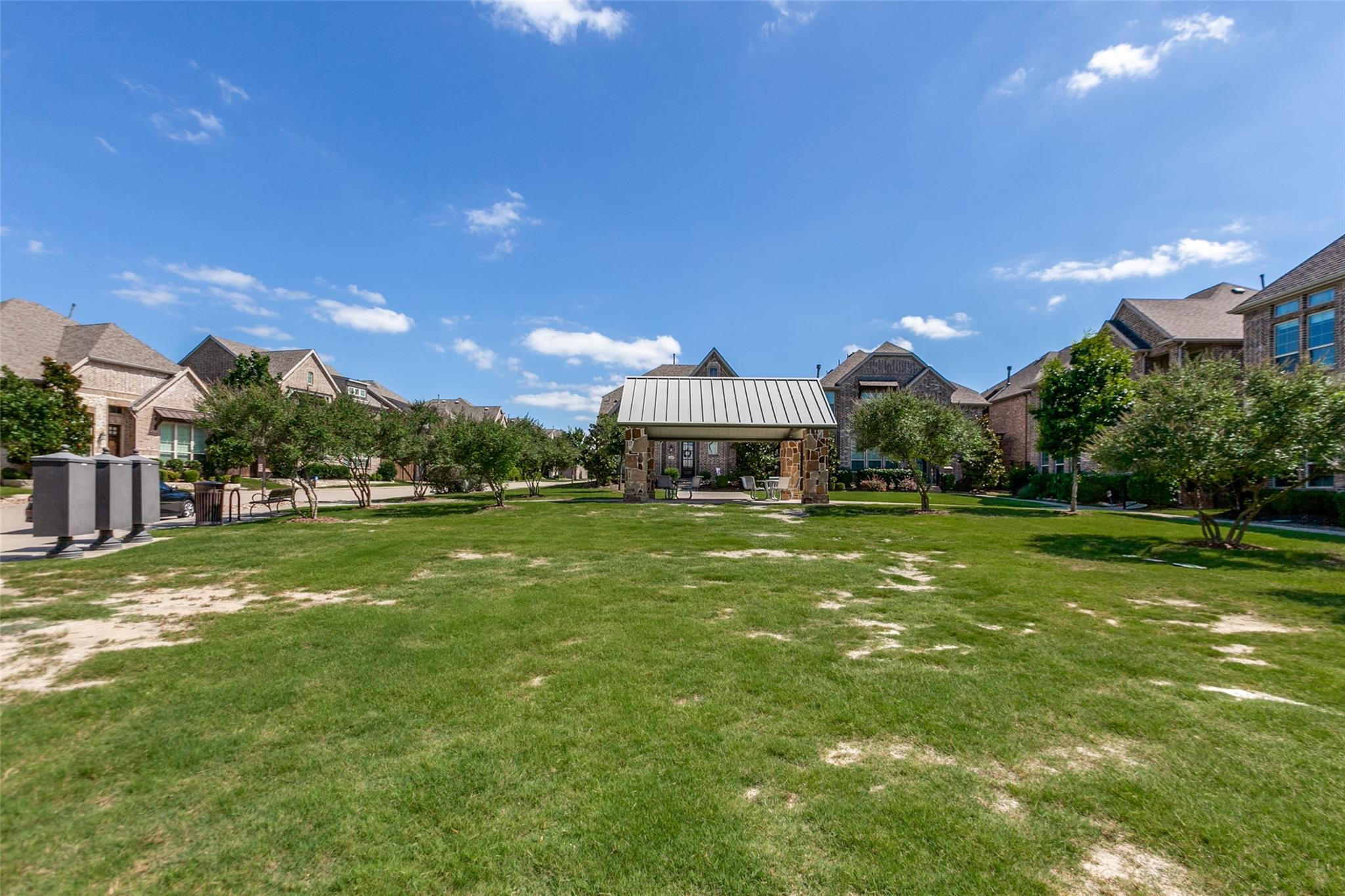 main property photo 25