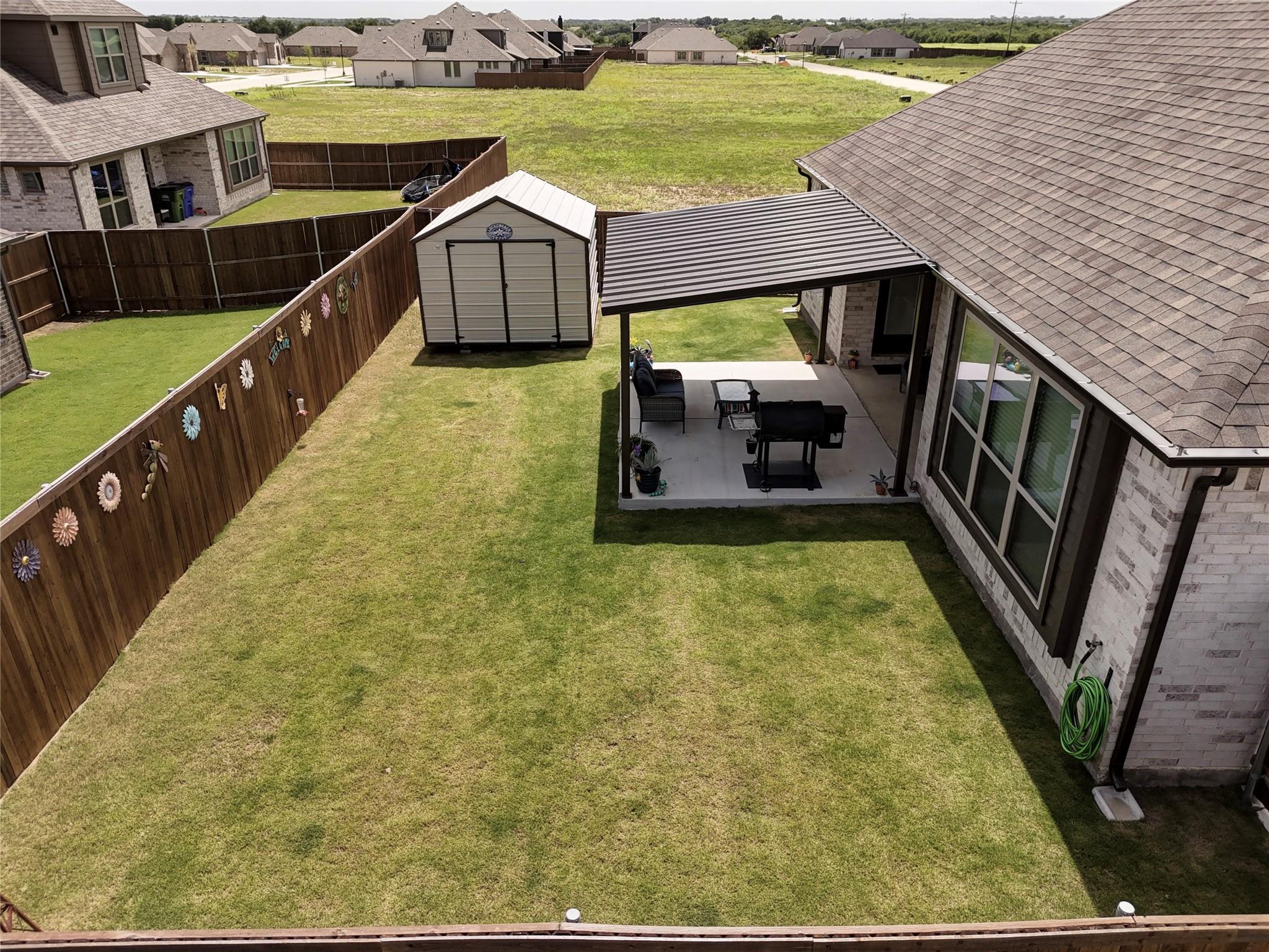 main property photo 31