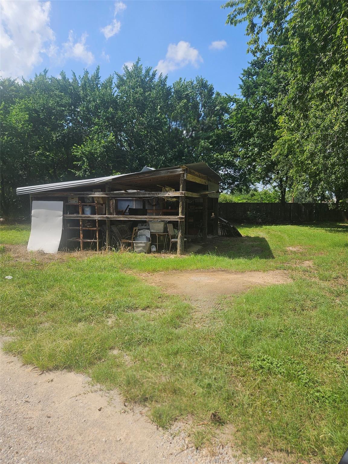 main property photo 8