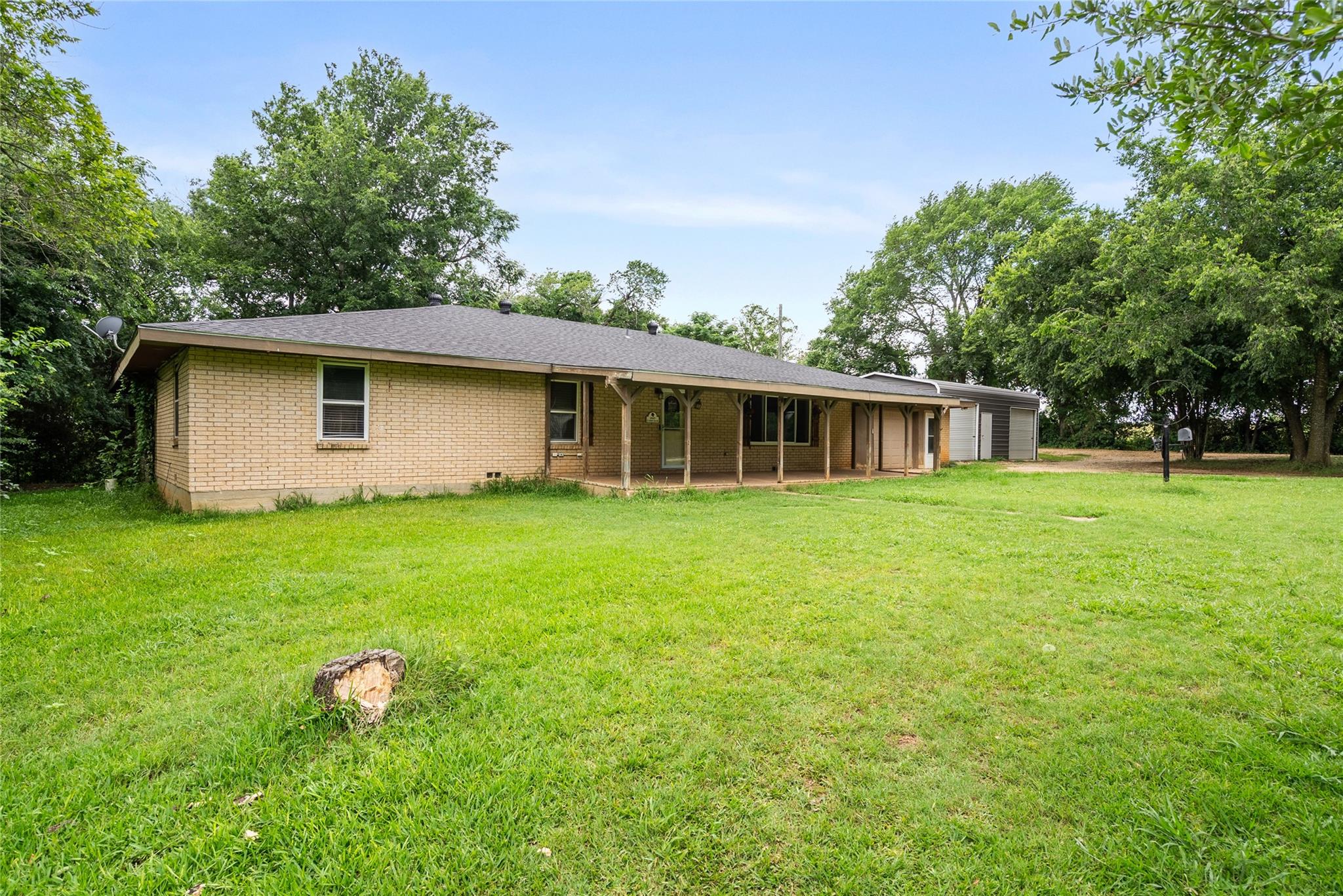 main property photo 23