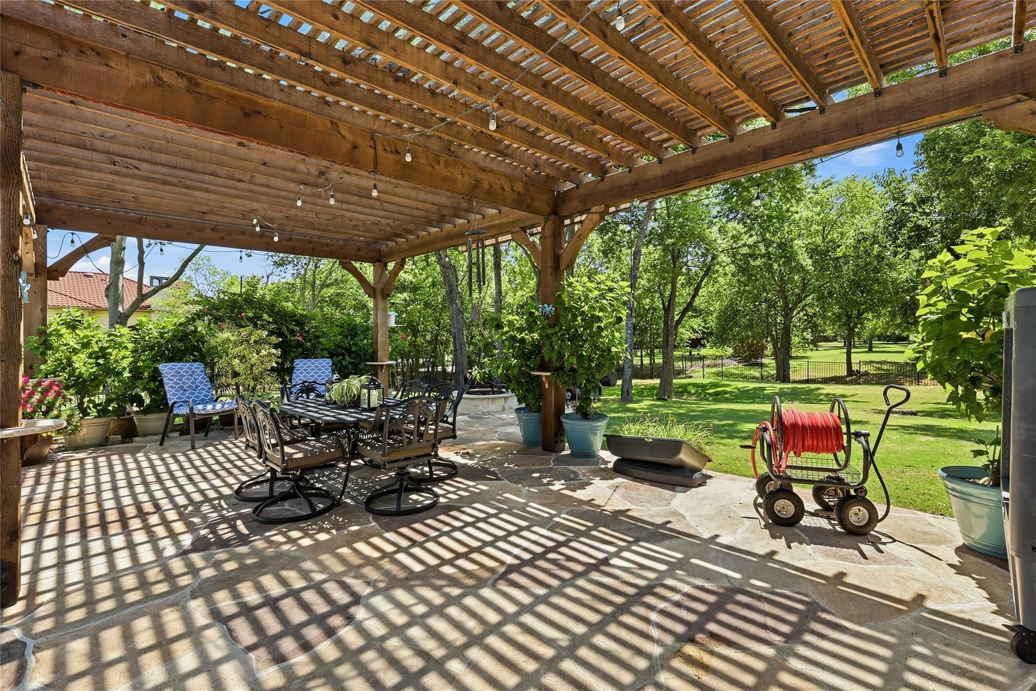 main property photo 31