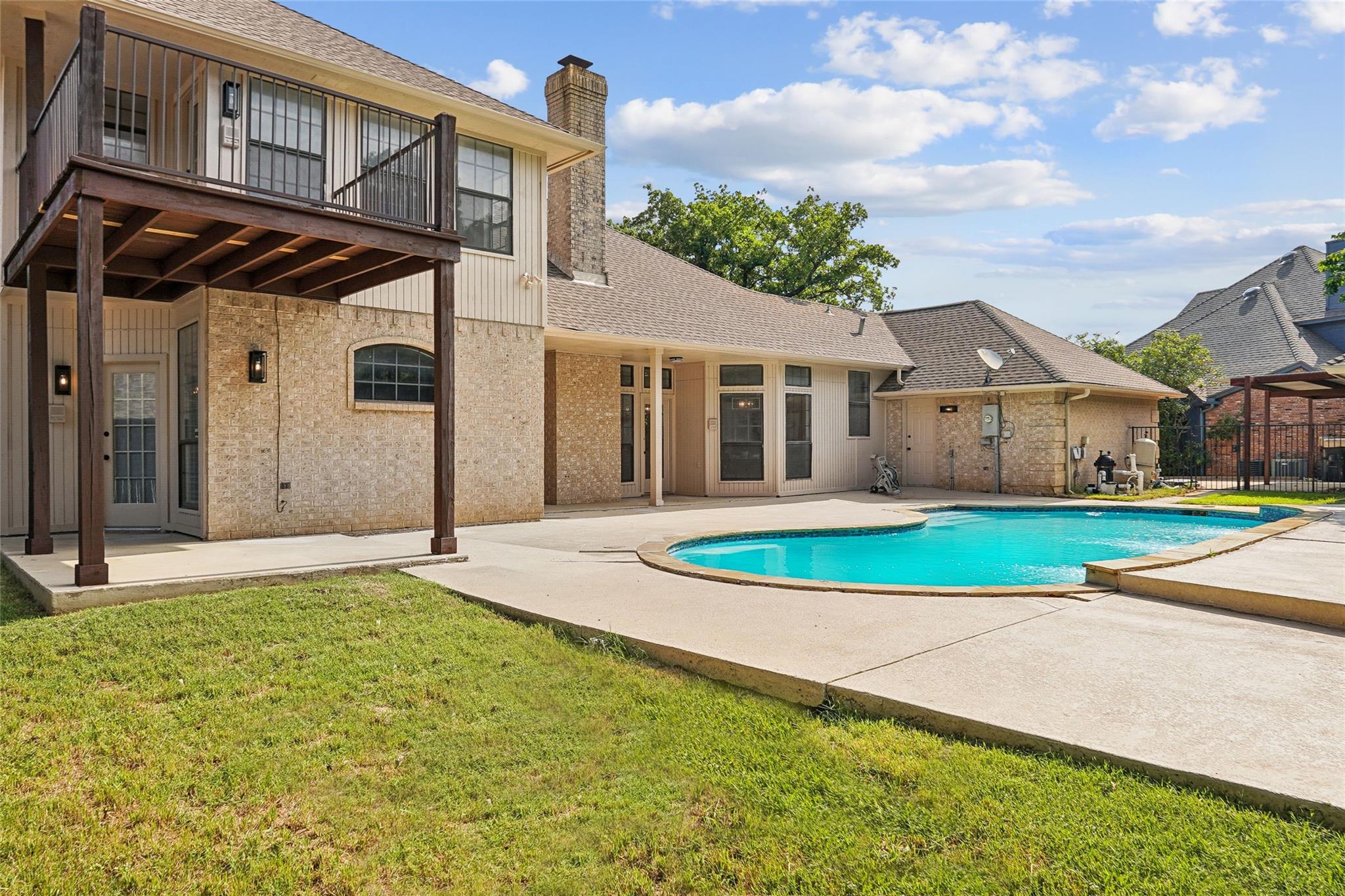 main property photo 35
