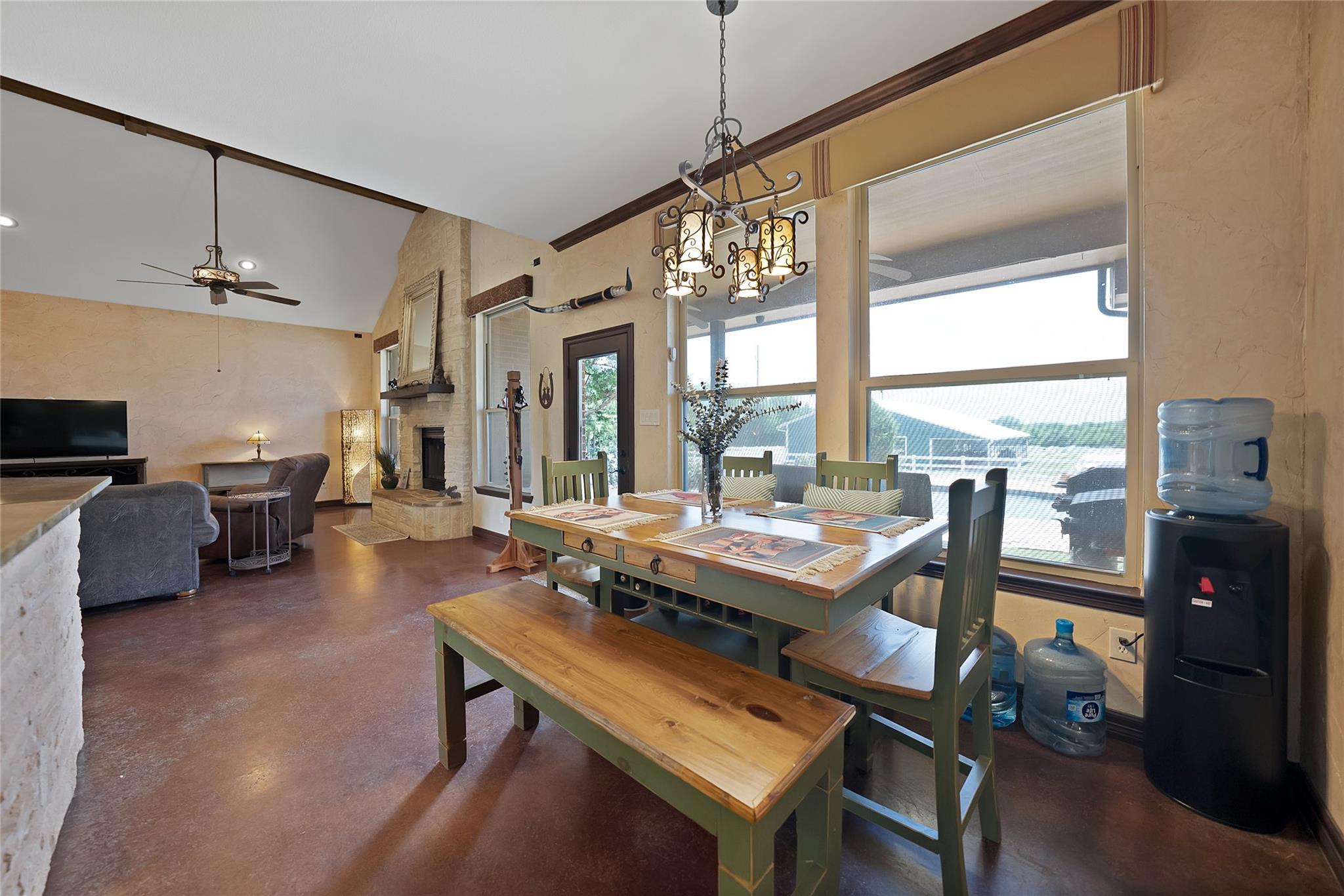 main property photo 23