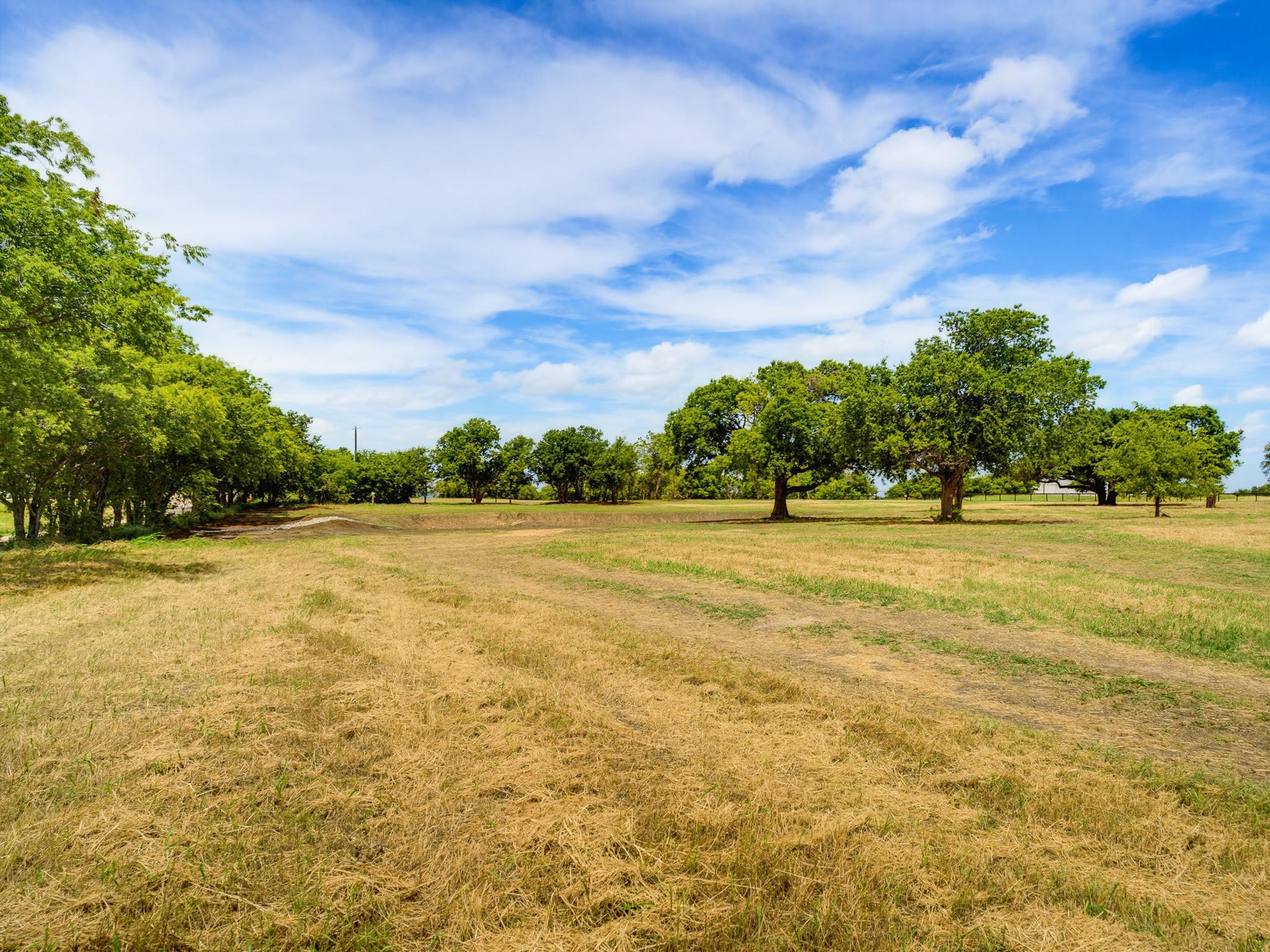 main property photo 29