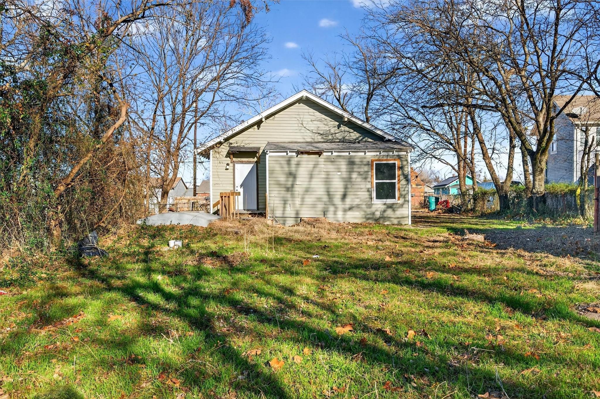 main property photo 22
