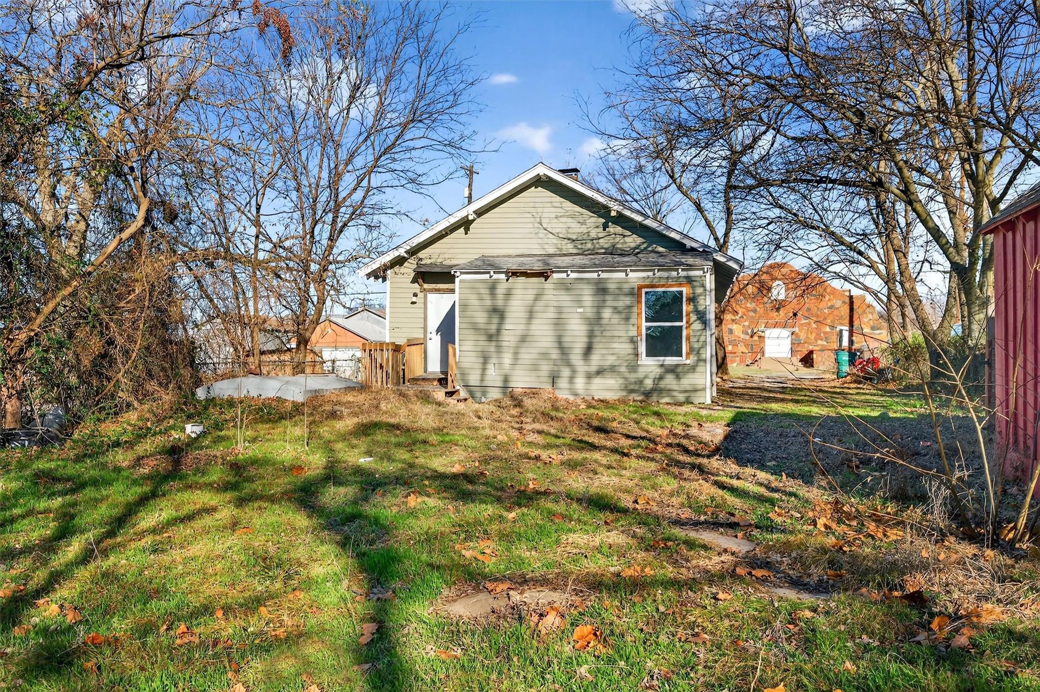 main property photo 23