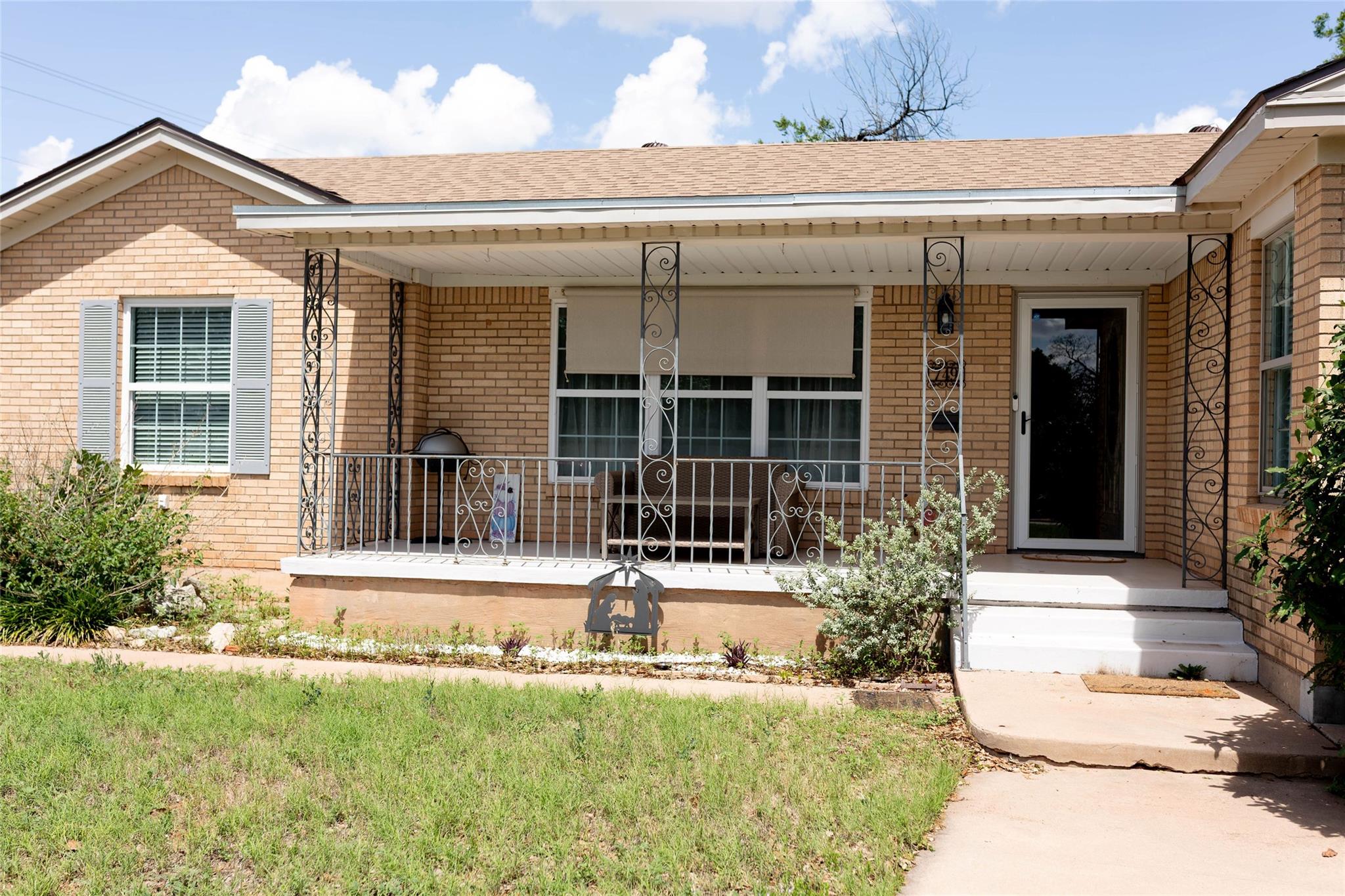 main property photo 6