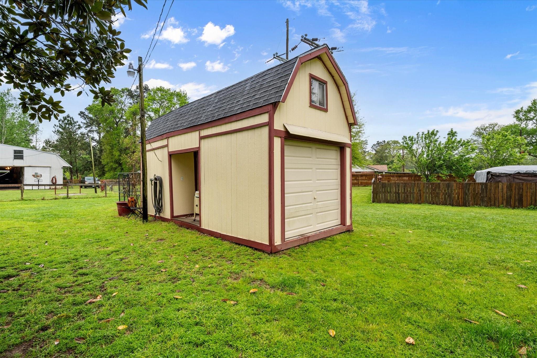 main property photo 38