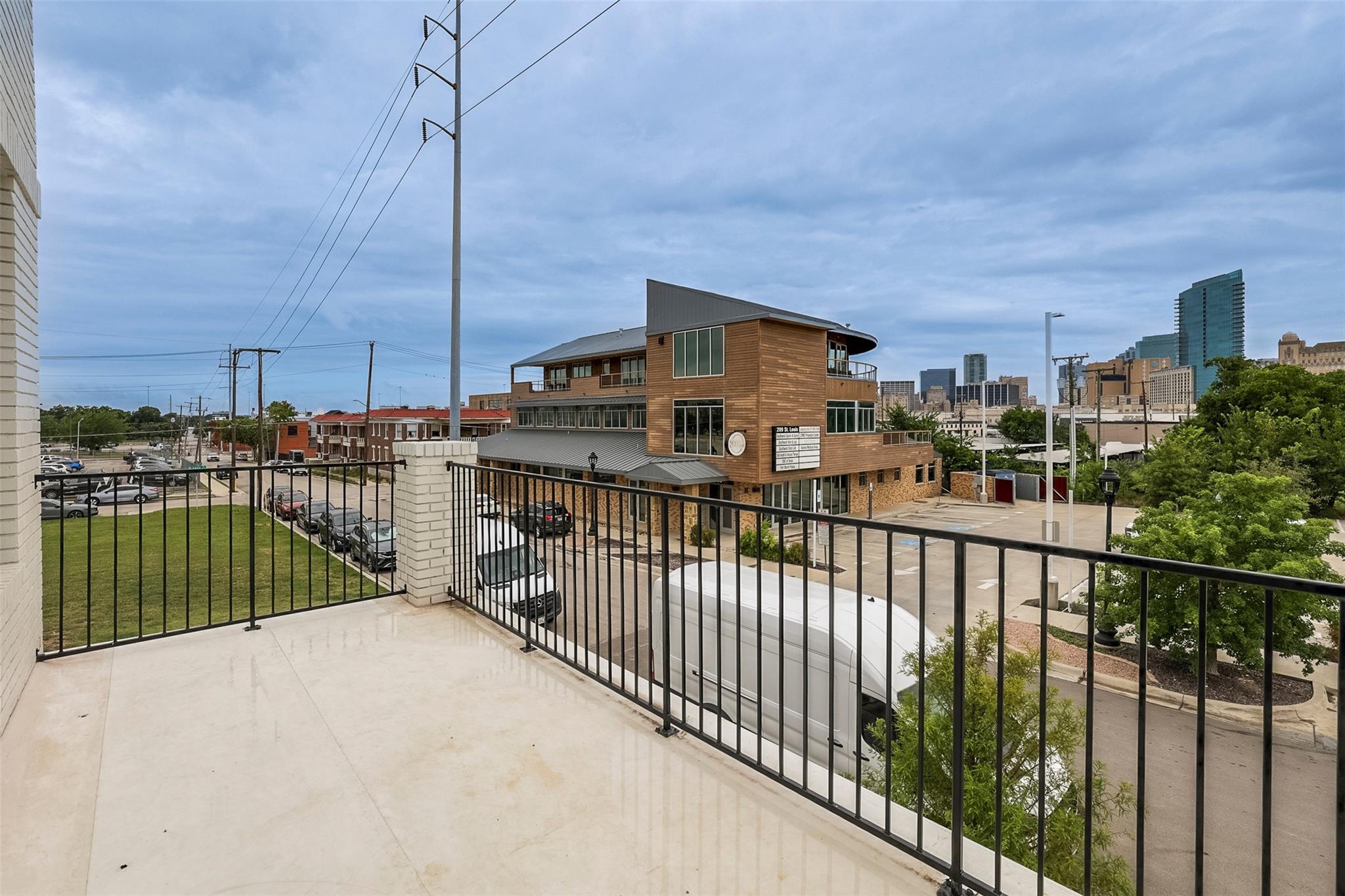 main property photo 6