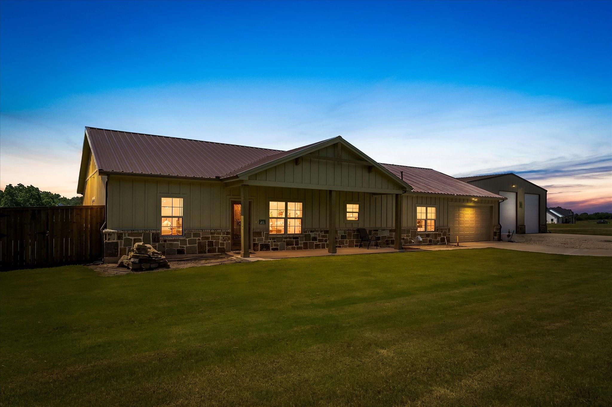 main property photo 11