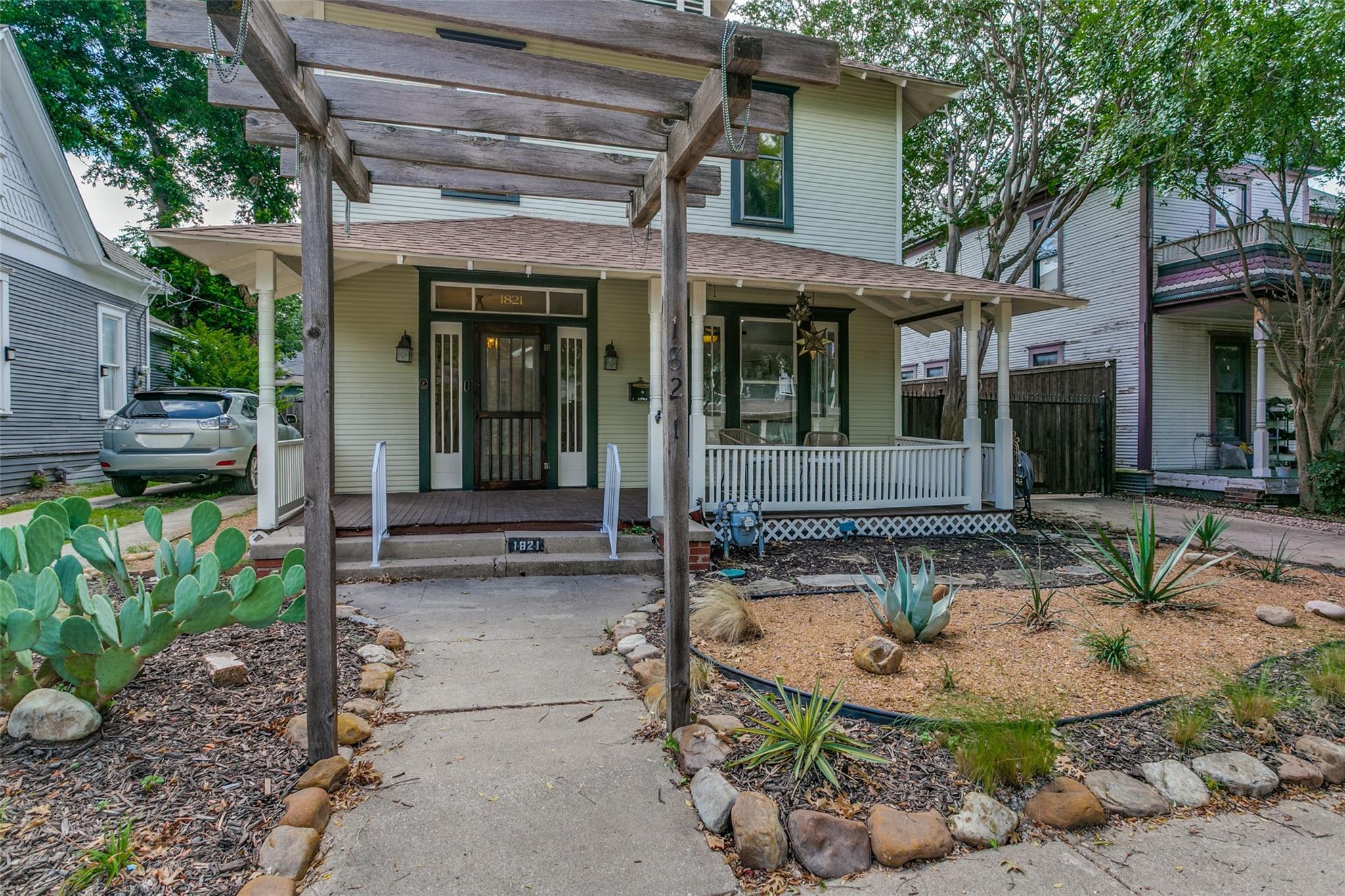 main property photo 2