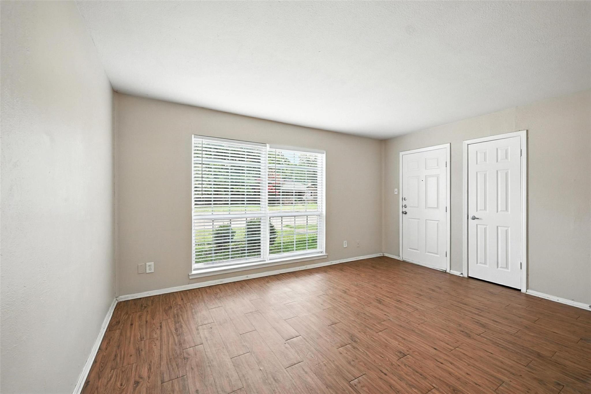 property viewer photo 10