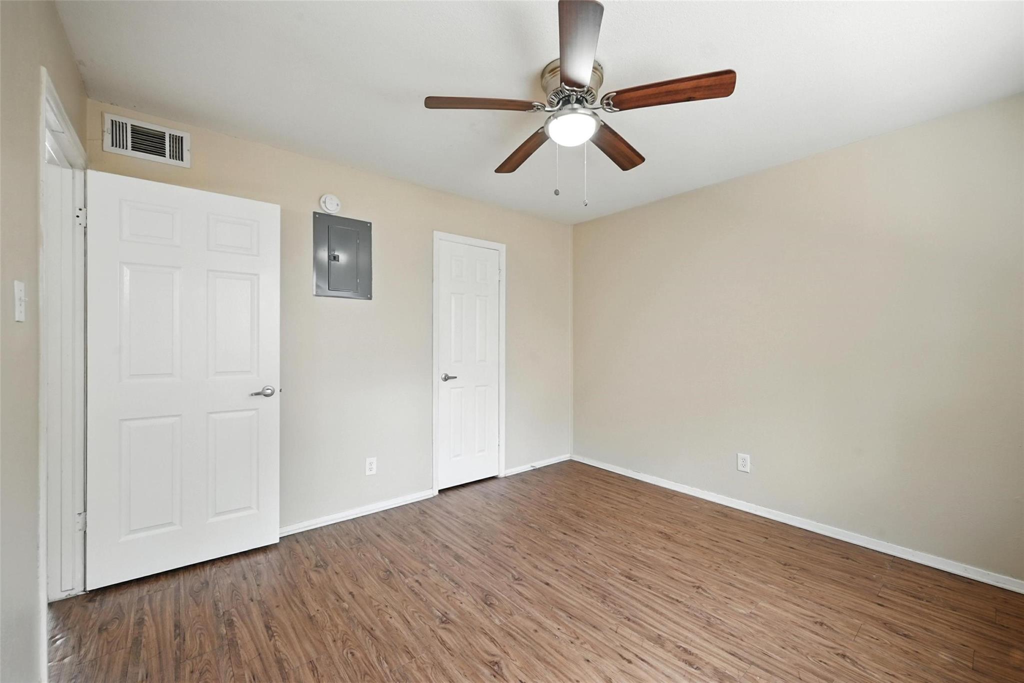 property viewer photo 14