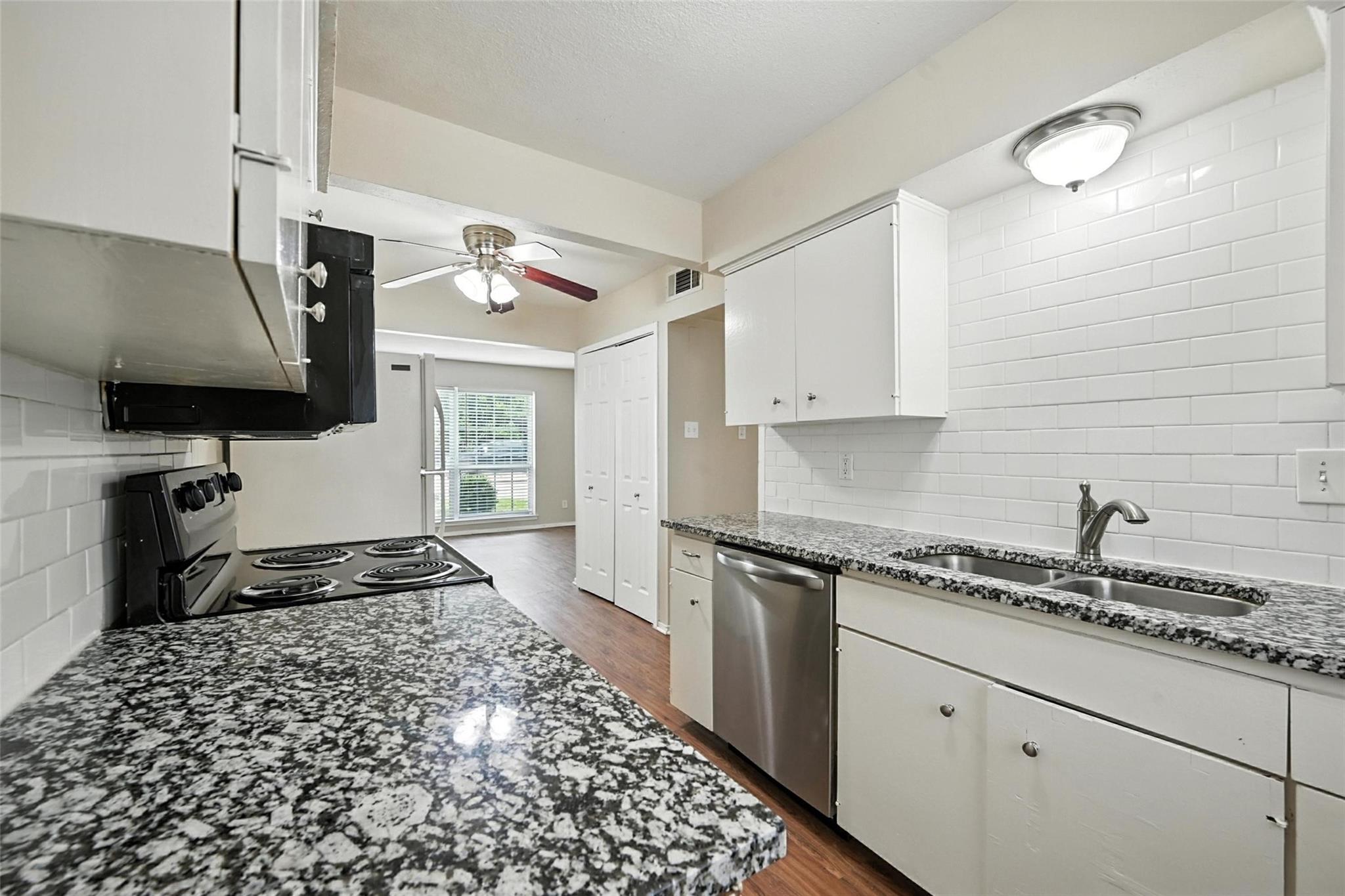 property viewer photo 5