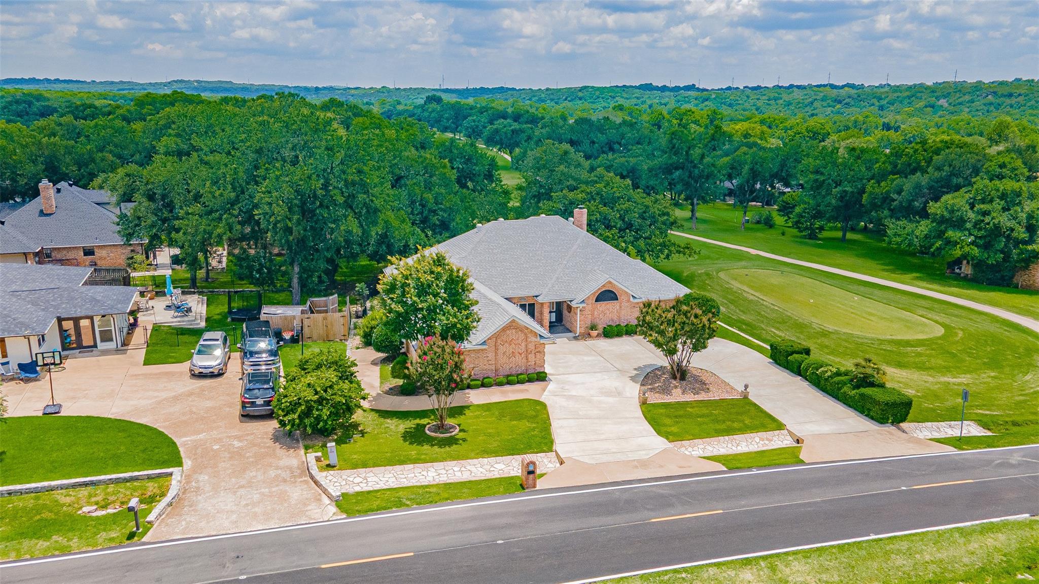 main property photo 2
