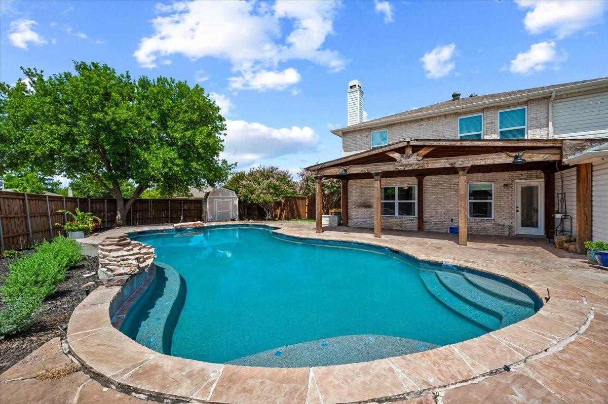 main property photo 29