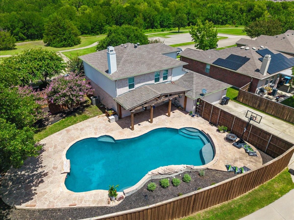 main property photo 36