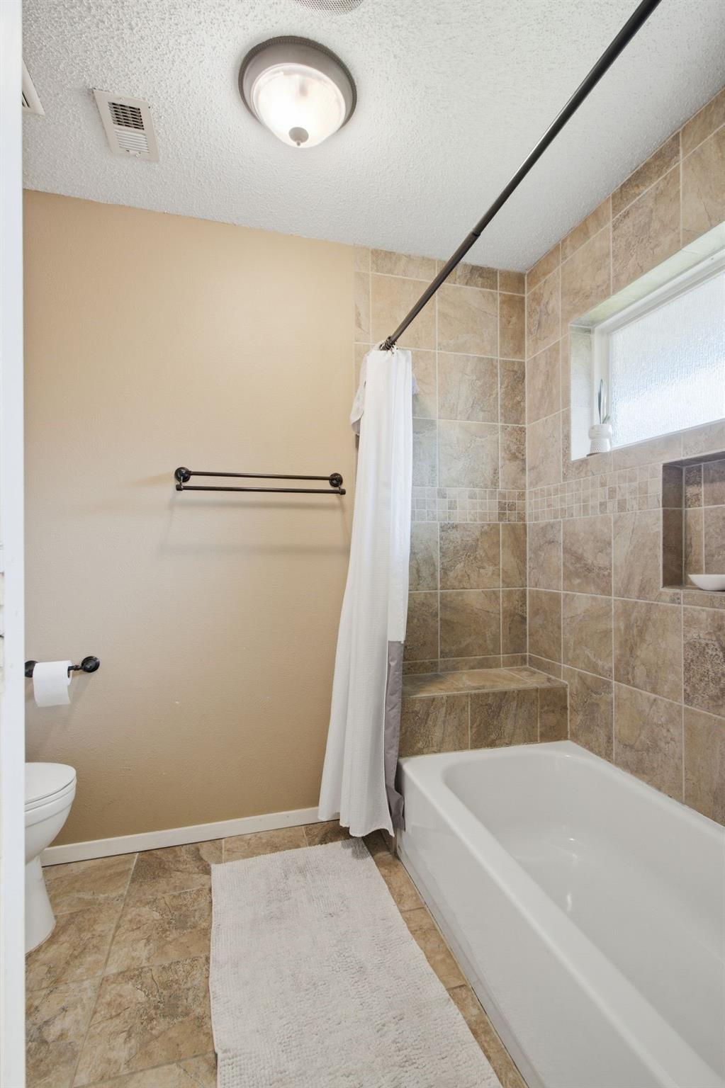property viewer photo 19