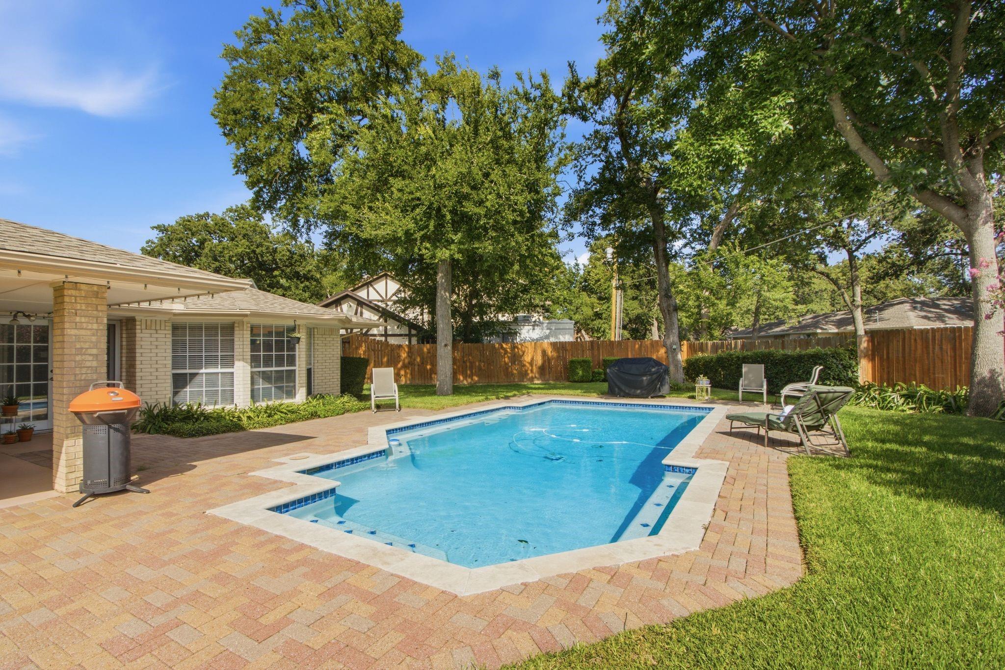 property viewer photo 26
