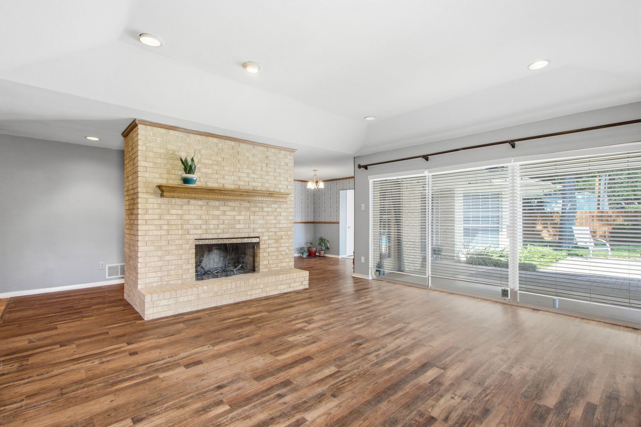 property viewer photo 4