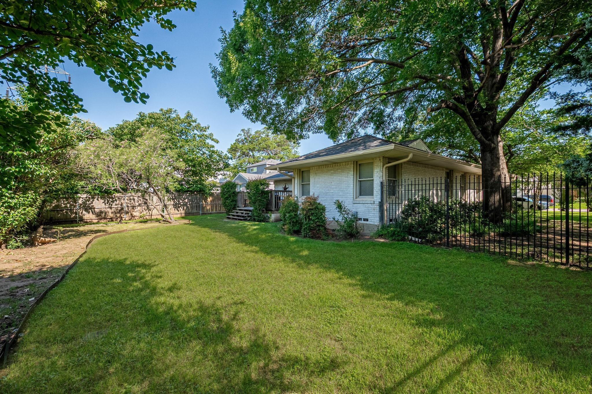 main property photo 19