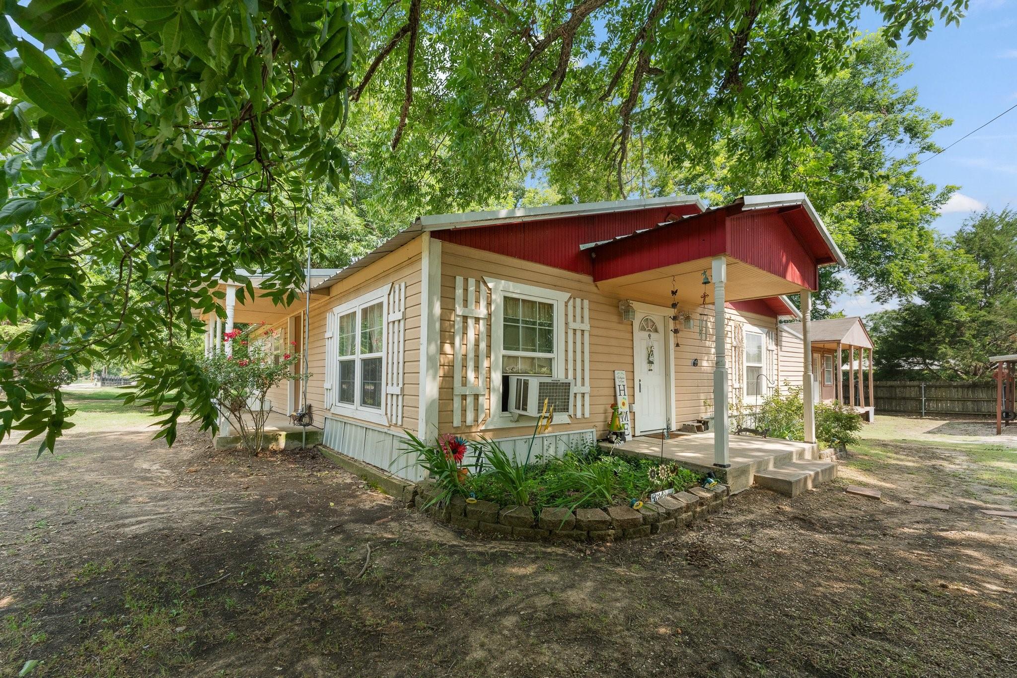 main property photo 3