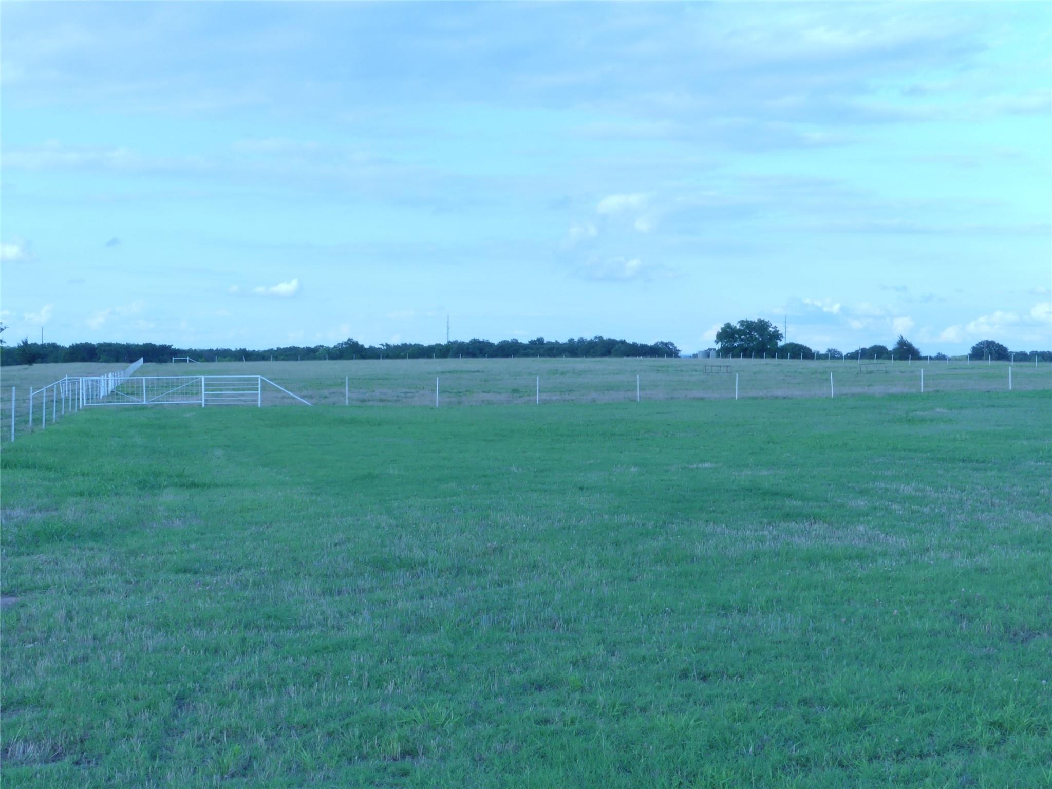 main property photo 10