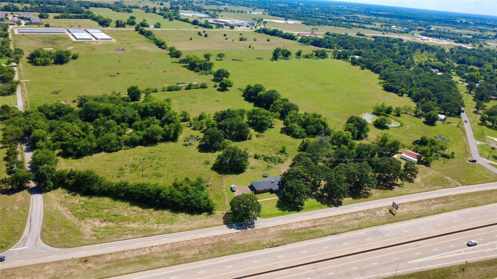 main property photo 6