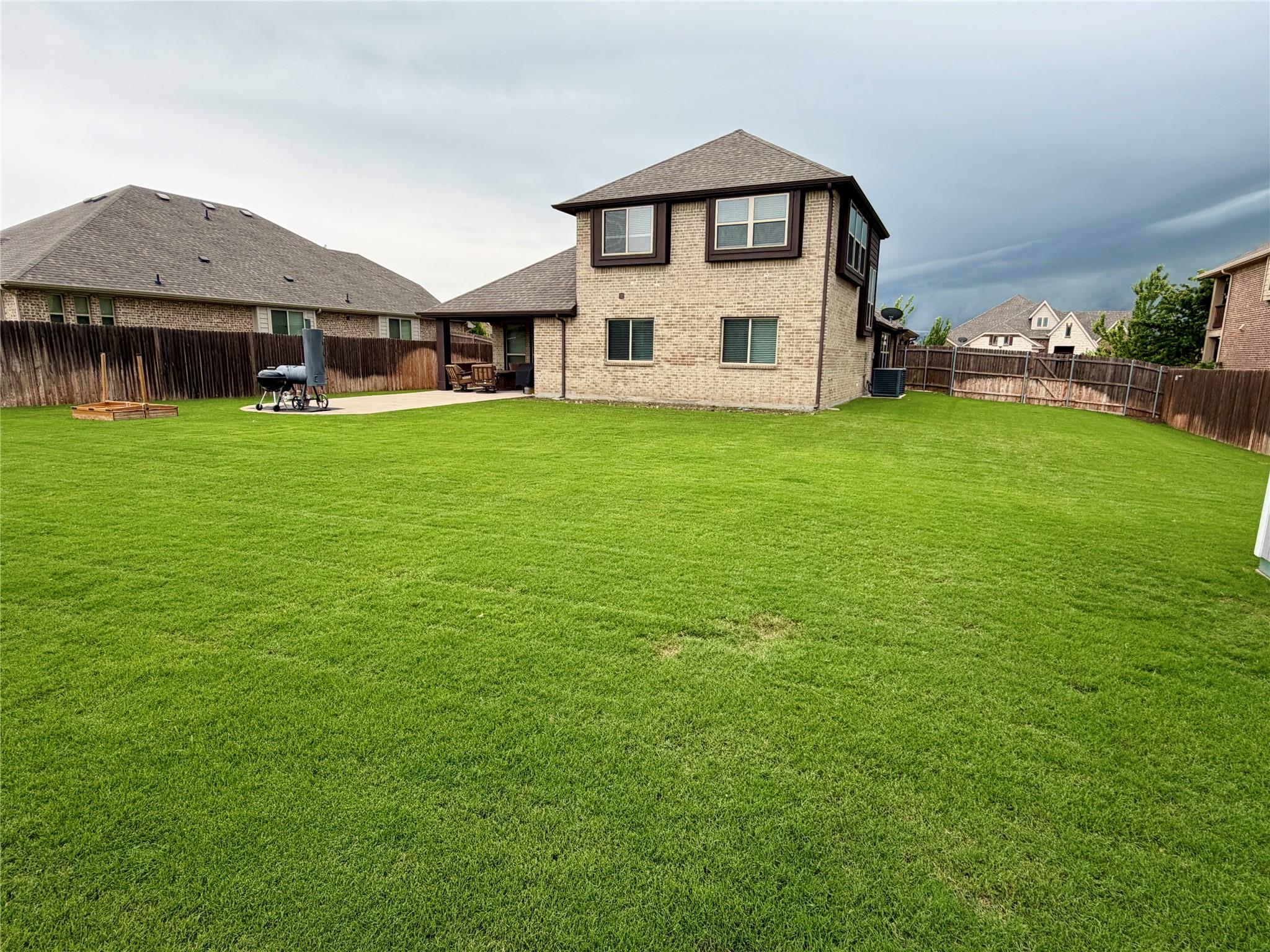 main property photo 28